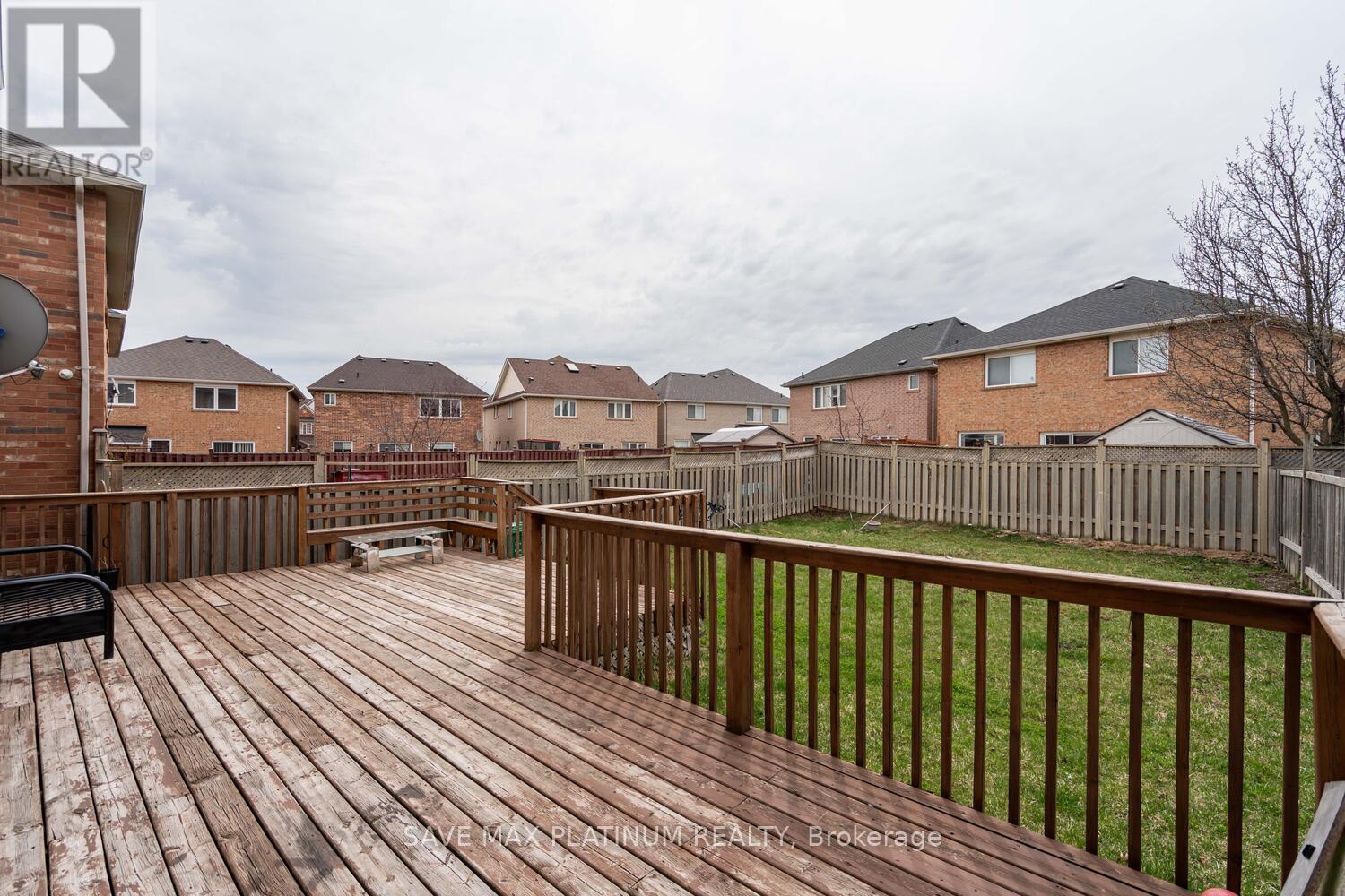 98 Crown Victoria Drive, Brampton, Ontario  L7A 3X6 - Photo 32 - W12120935