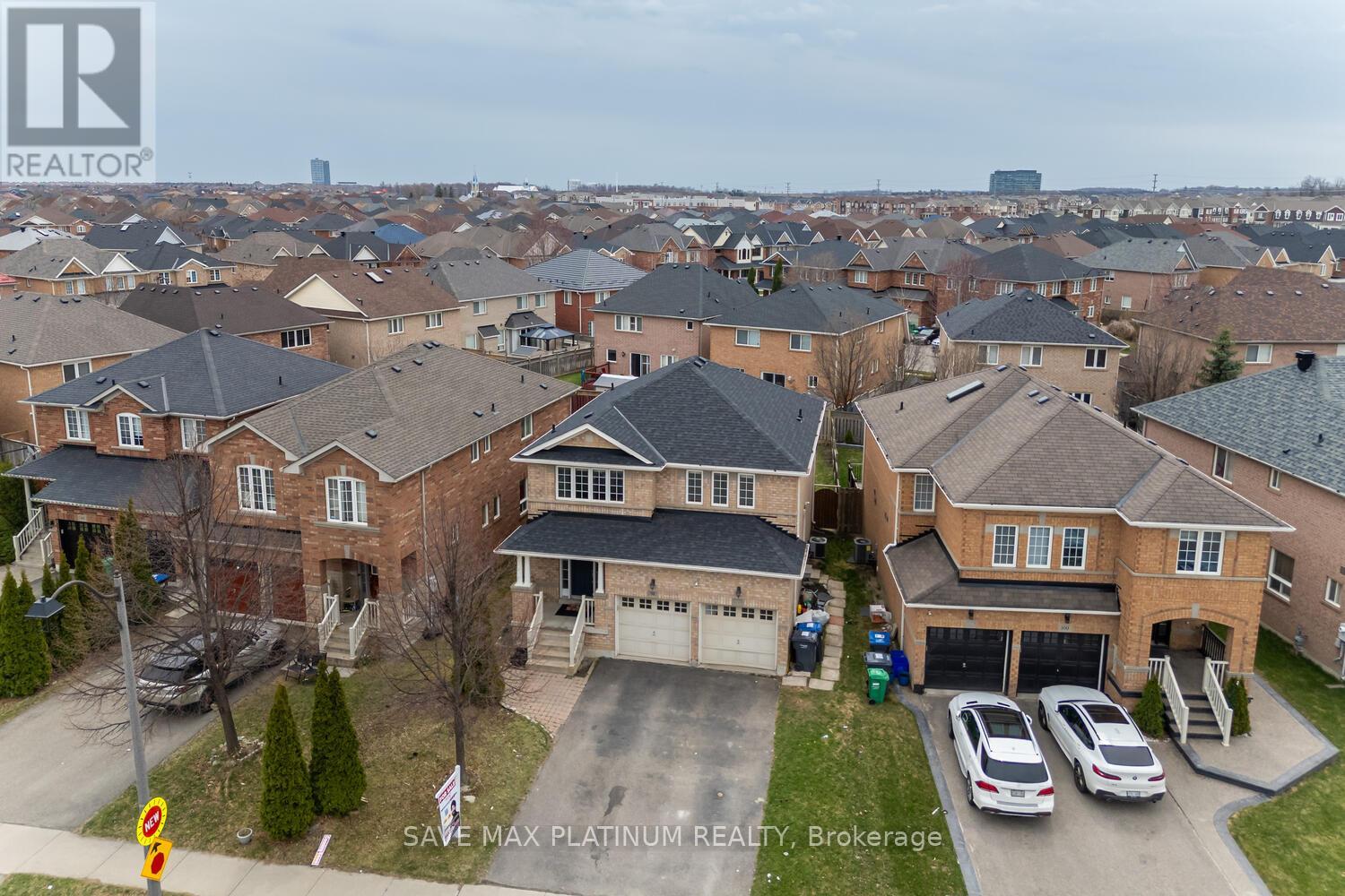 98 Crown Victoria Drive, Brampton, Ontario  L7A 3X6 - Photo 34 - W12120935