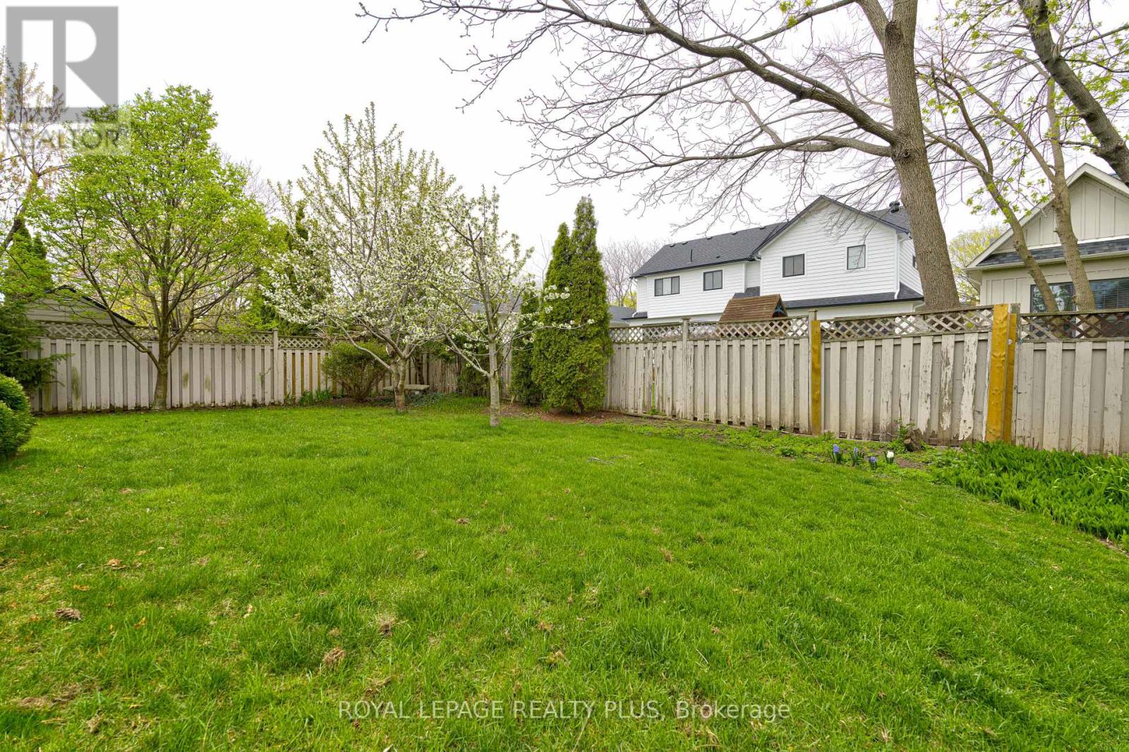 1231 Sable Drive, Burlington, Ontario  L7S 2J6 - Photo 37 - W12120938