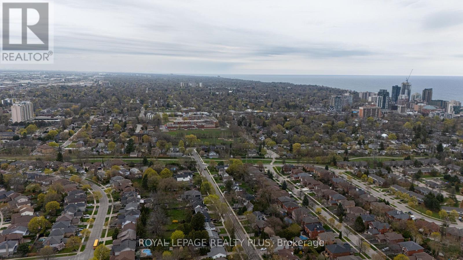 1231 Sable Drive, Burlington, Ontario  L7S 2J6 - Photo 42 - W12120938