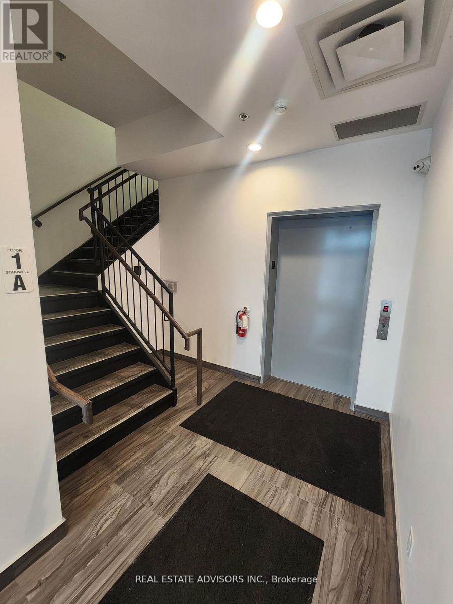 101 - 3475 Rebecca Street, Oakville, Ontario  L6L 6X9 - Photo 9 - W12120954