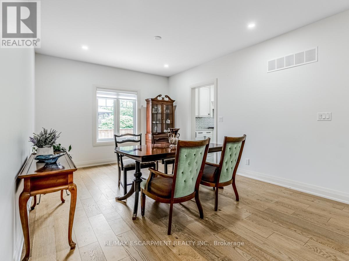89 Anne Boulevard, Milton, Ontario  L9T 1A1 - Photo 7 - W12120980