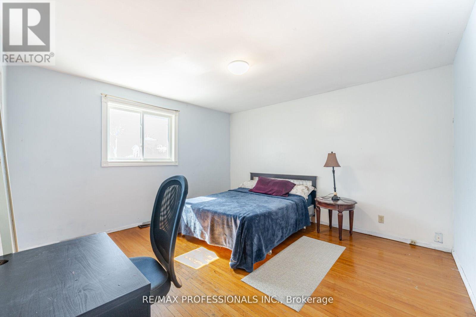 483 Valermo Drive, Toronto, Ontario  M8W 2M8 - Photo 24 - W12120989