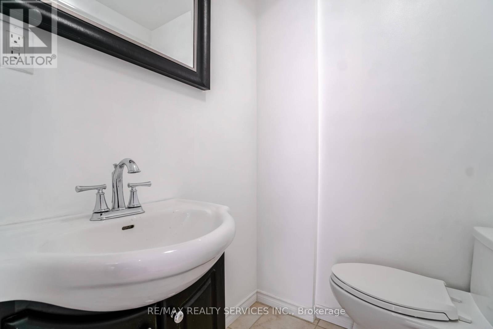 6 Trueman Street, Brampton, Ontario  L6W 3A8 - Photo 28 - W12121006