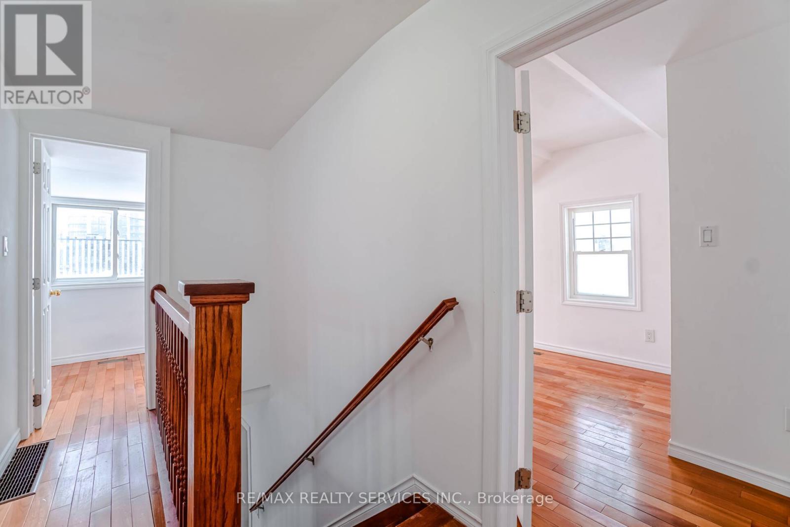 6 Trueman Street, Brampton, Ontario  L6W 3A8 - Photo 30 - W12121006