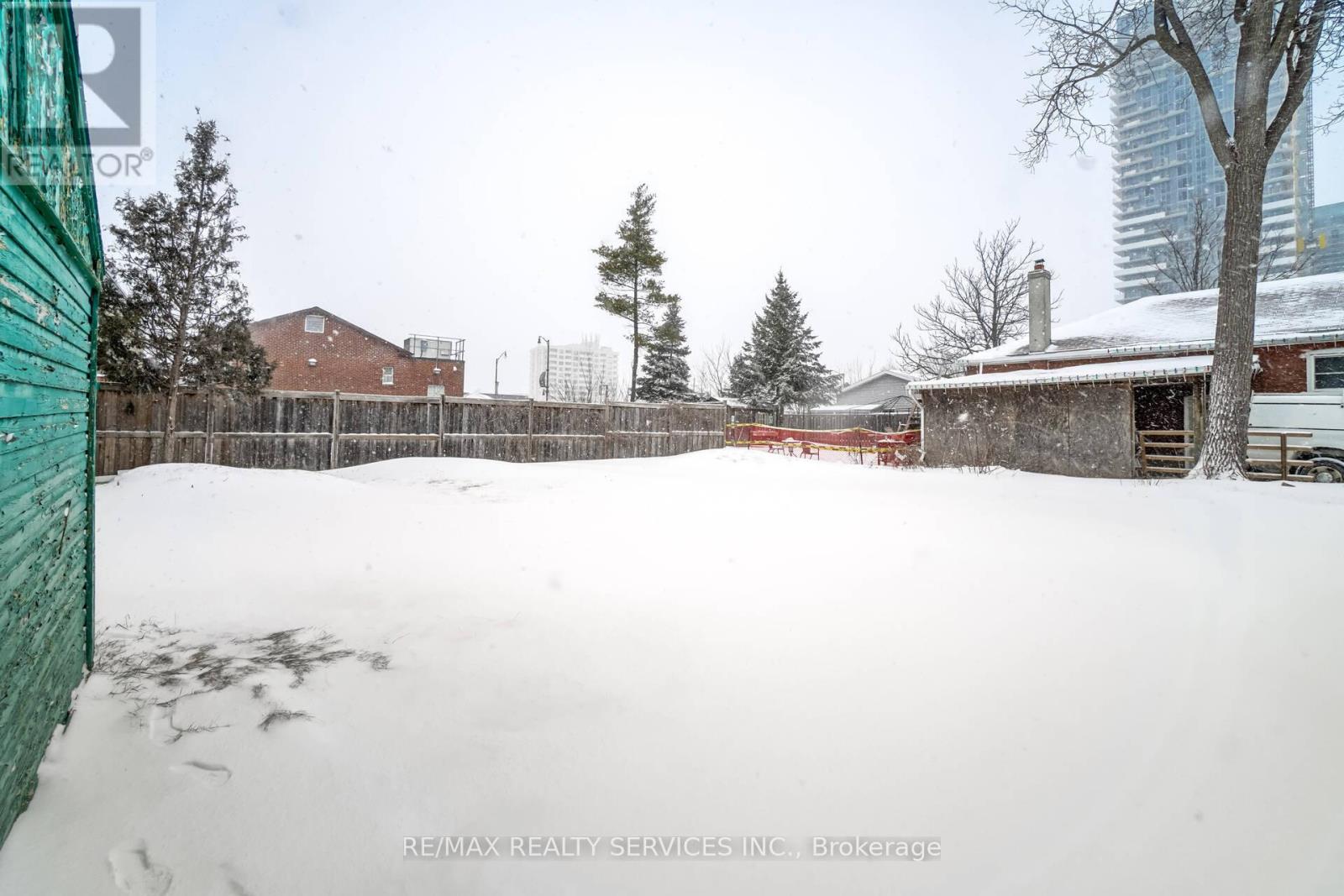6 Trueman Street, Brampton, Ontario  L6W 3A8 - Photo 49 - W12121006