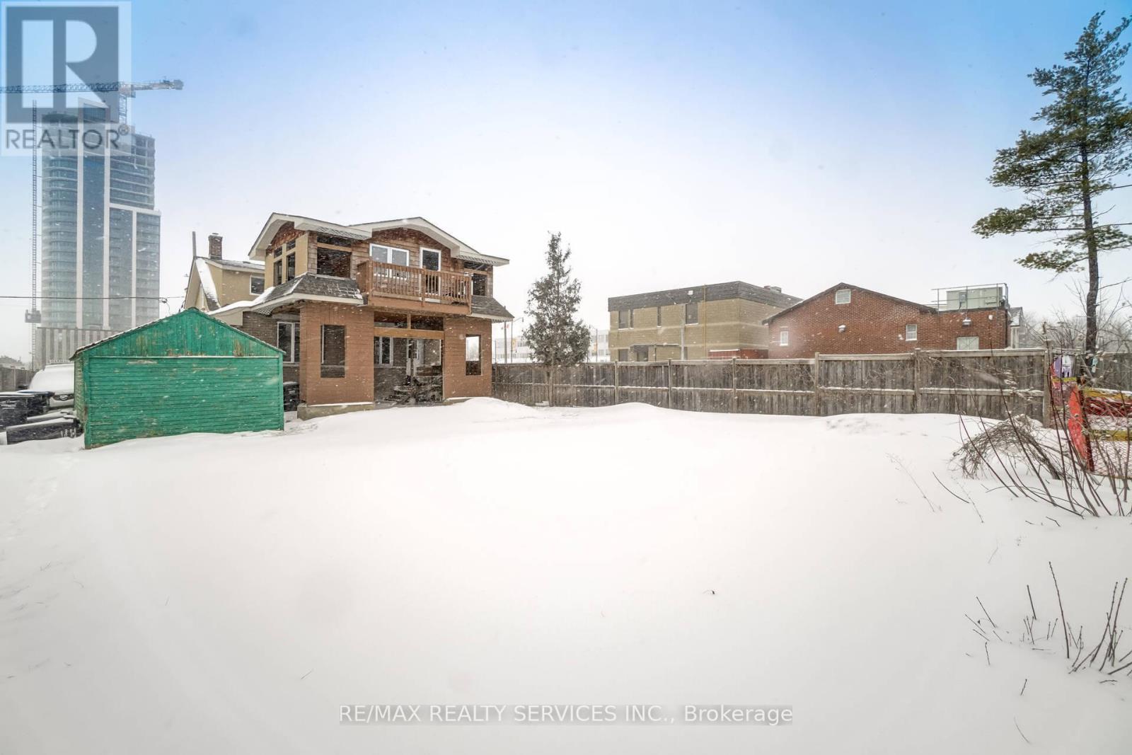 6 Trueman Street, Brampton, Ontario  L6W 3A8 - Photo 50 - W12121006