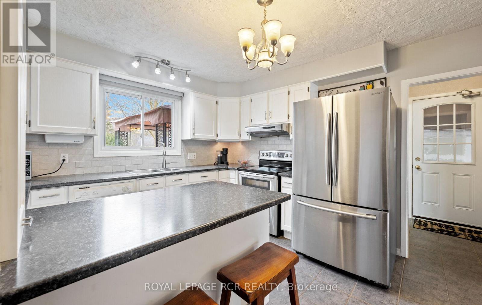 24 Town Line, Orangeville, Ontario  L9W 1T6 - Photo 13 - W12120540