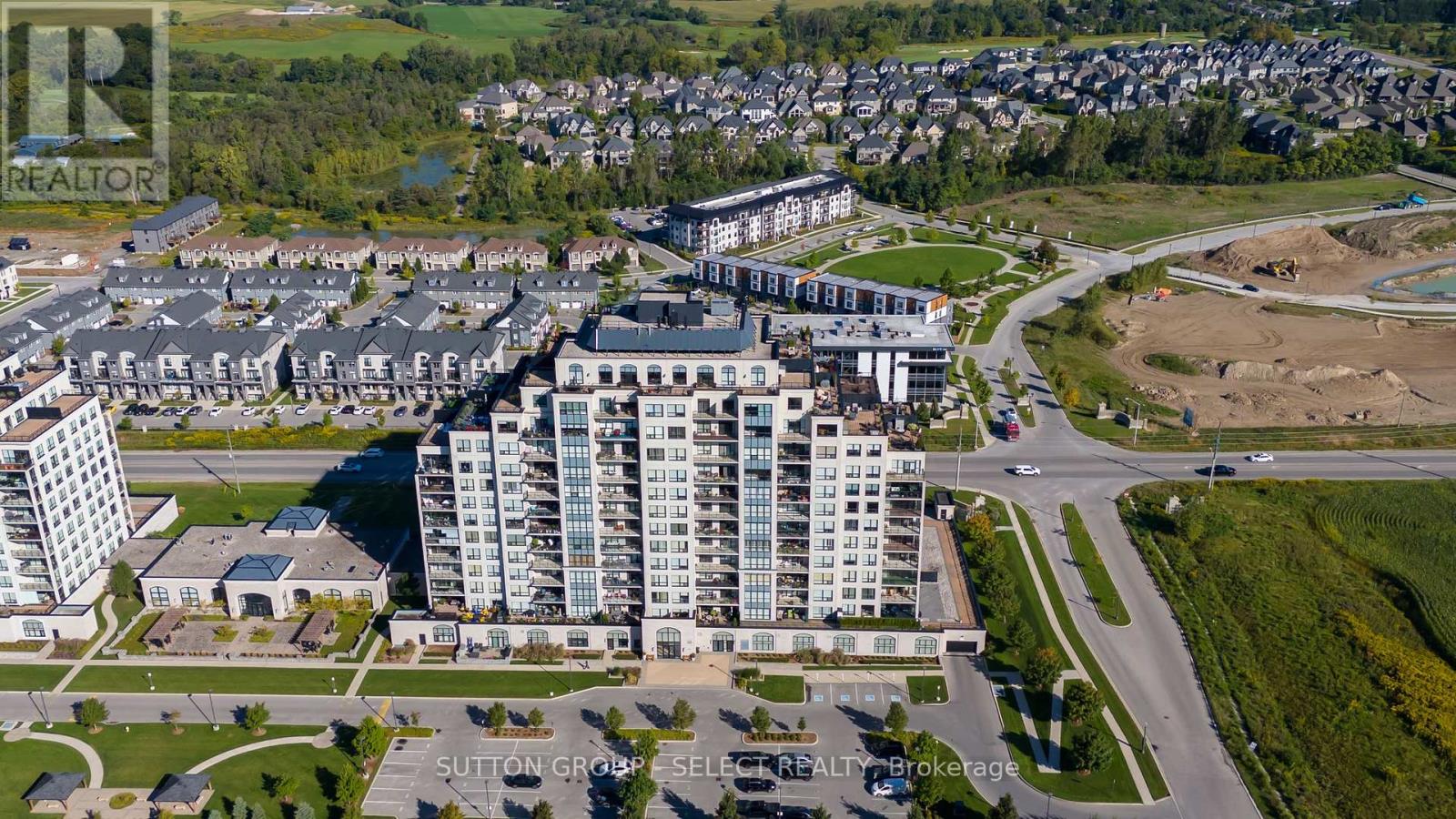 Property at 810 - 240 VILLAGEWALK BOULEVARD image 2