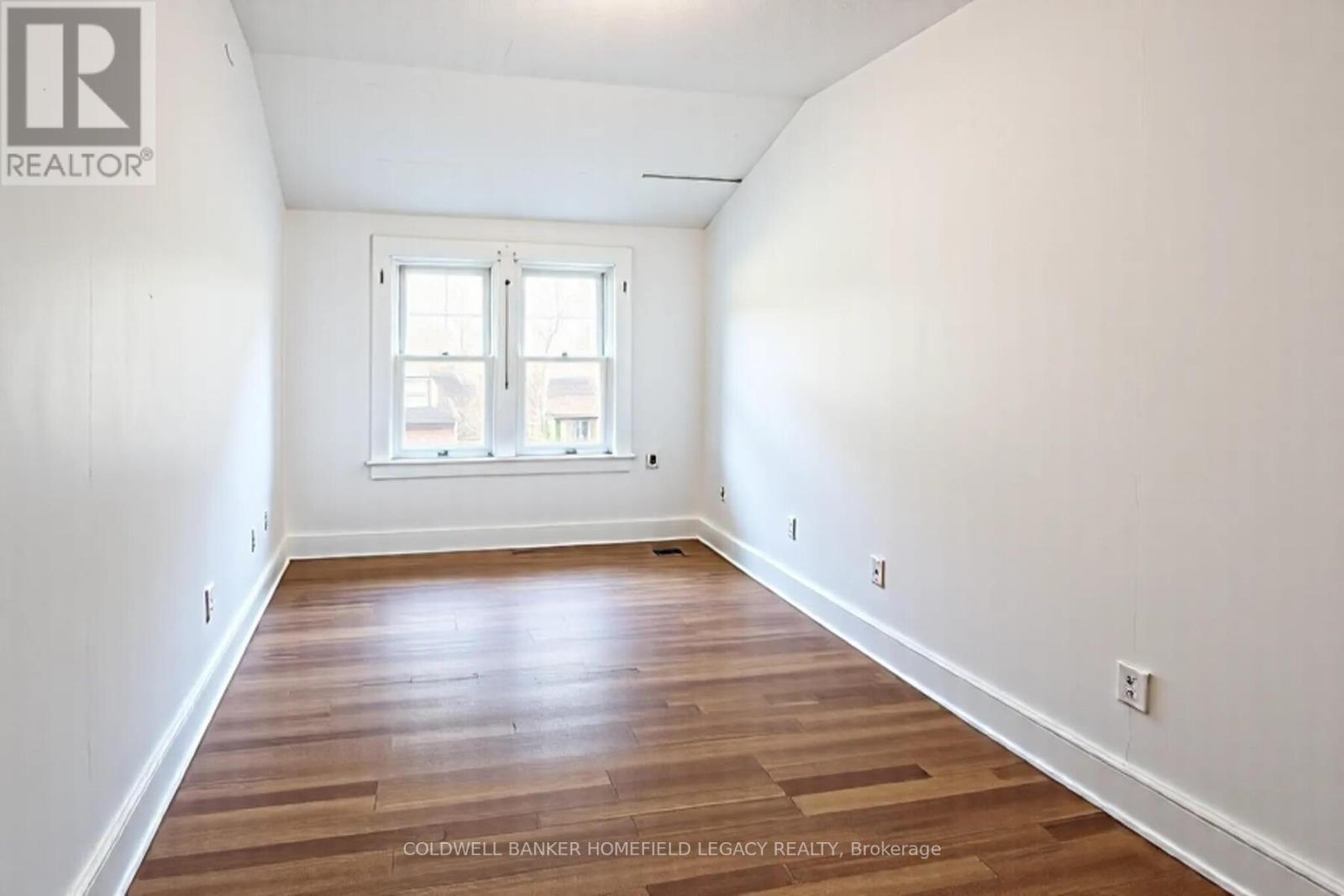383 Queen Street E, St. Marys, Ontario  N4X 1A1 - Photo 24 - X12121076