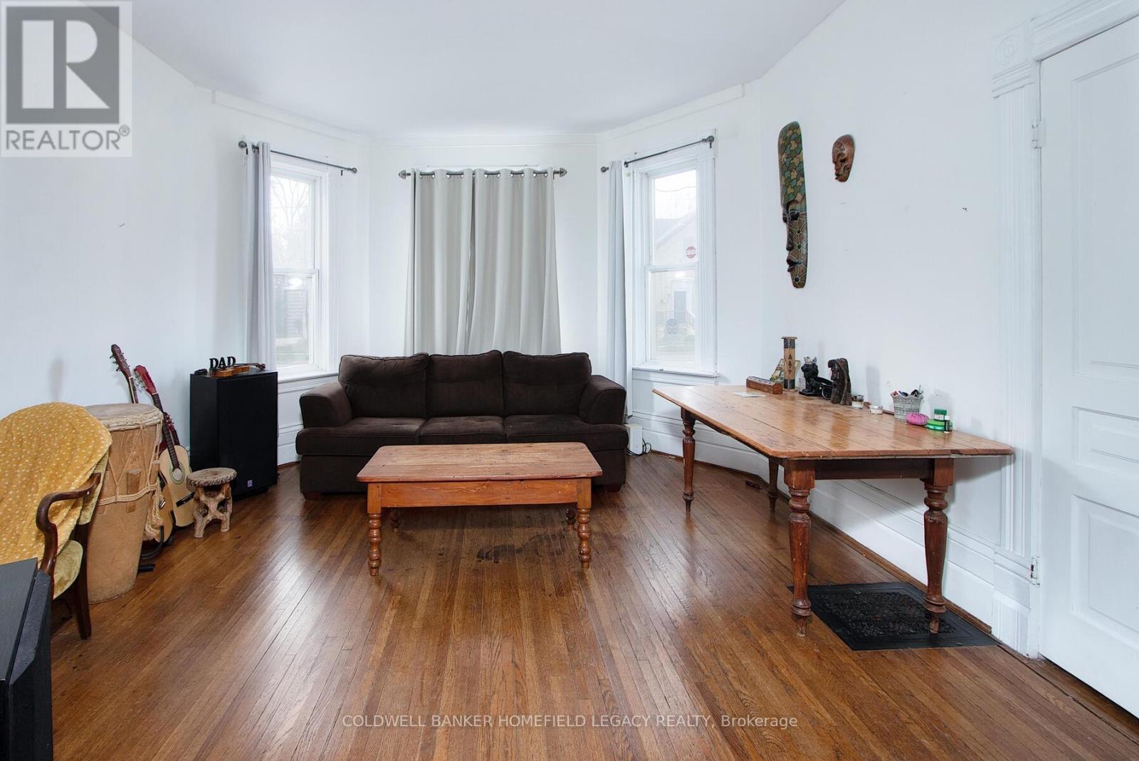 383 Queen Street E, St. Marys, Ontario  N4X 1A1 - Photo 6 - X12121076
