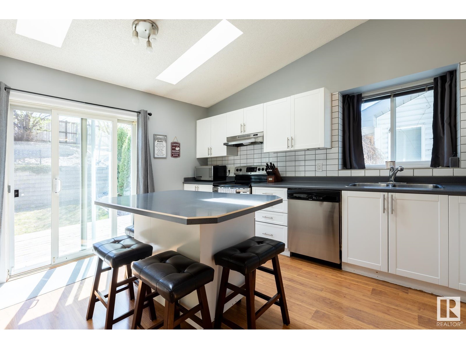 48 Blueberry Cr, Sherwood Park, Alberta  T8H 1P6 - Photo 11 - E4434152