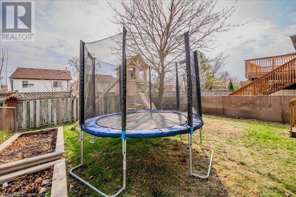 350 Misty Crescent, Kitchener, Ontario  N2B 3V5 - Photo 34 - 40724027