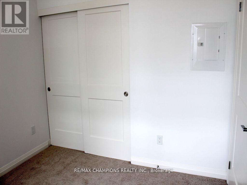 302 - 101 Golden Eagle Road, Waterloo, Ontario  N2V 0H4 - Photo 12 - X12053644