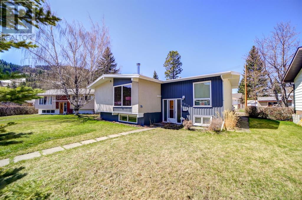 1810 123 Street, Blairmore, Alberta  T0K 0E0 - Photo 3 - A2215465