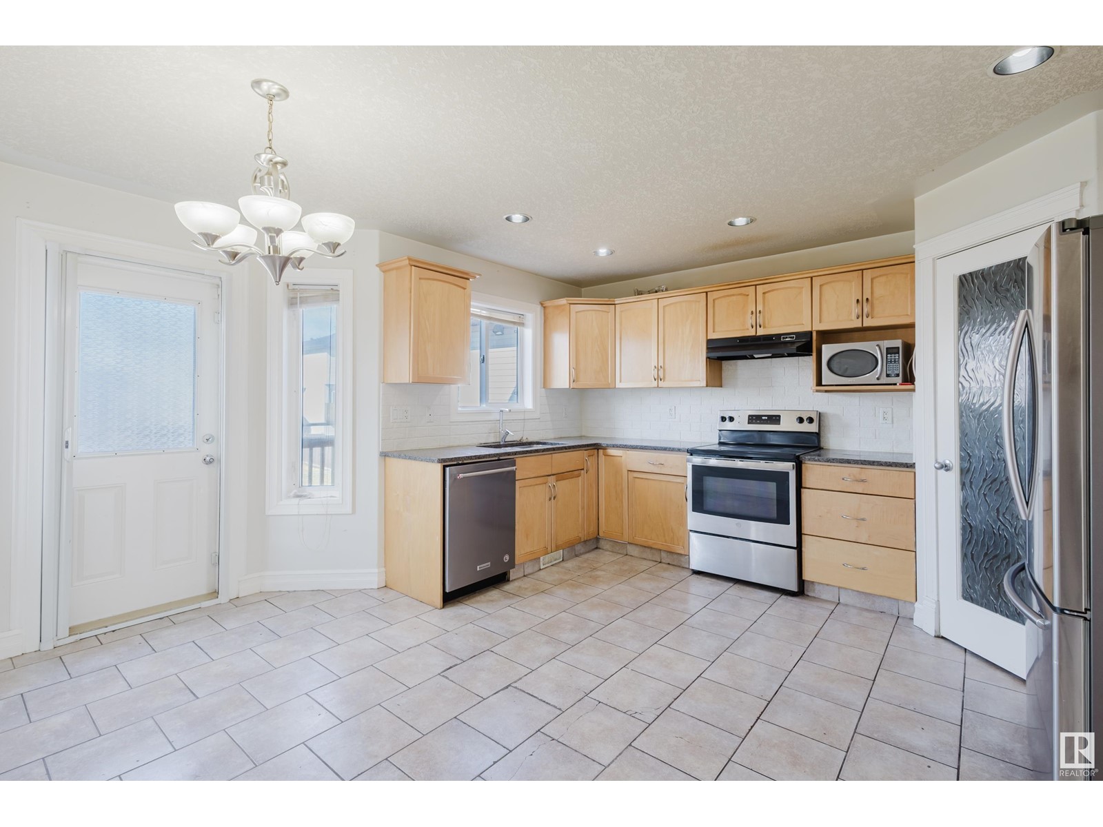 11828 173 Av Nw, Edmonton, Alberta  T5X 6G1 - Photo 16 - E4432376