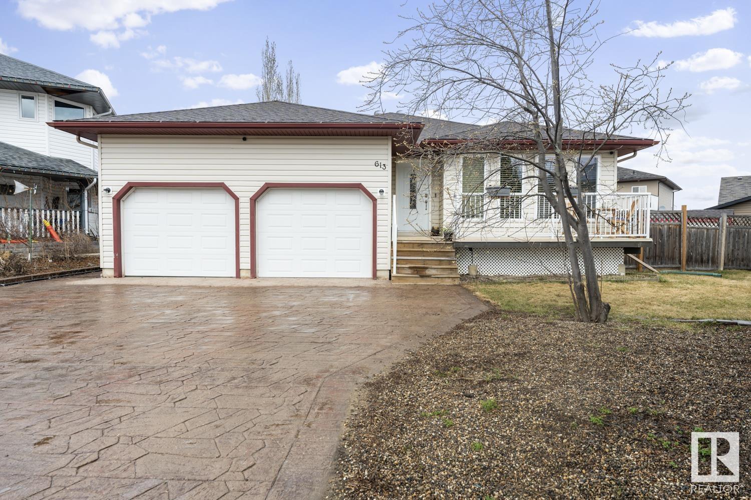 Property at 613 Willow CR image 1