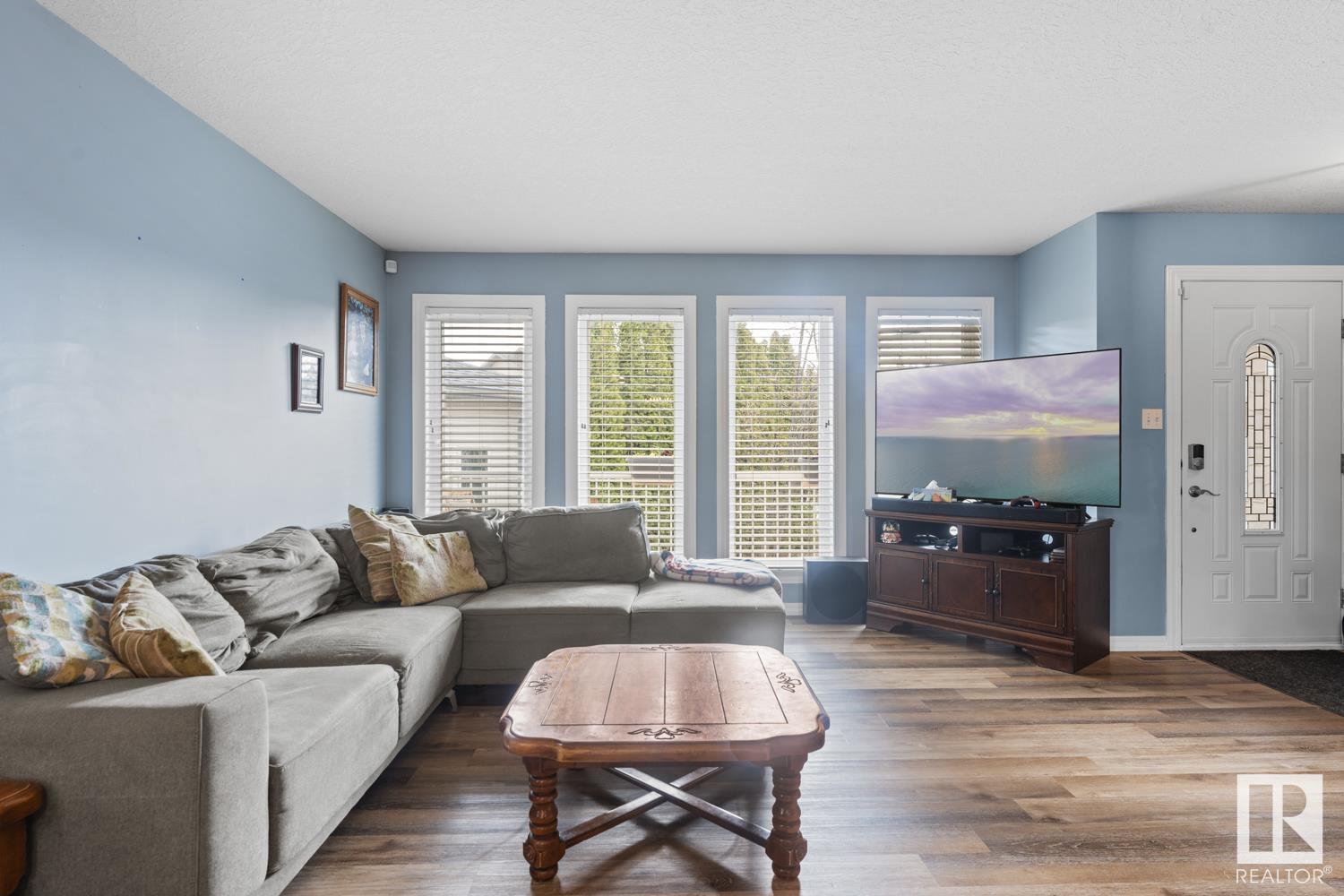 Property at 613 Willow CR image 4