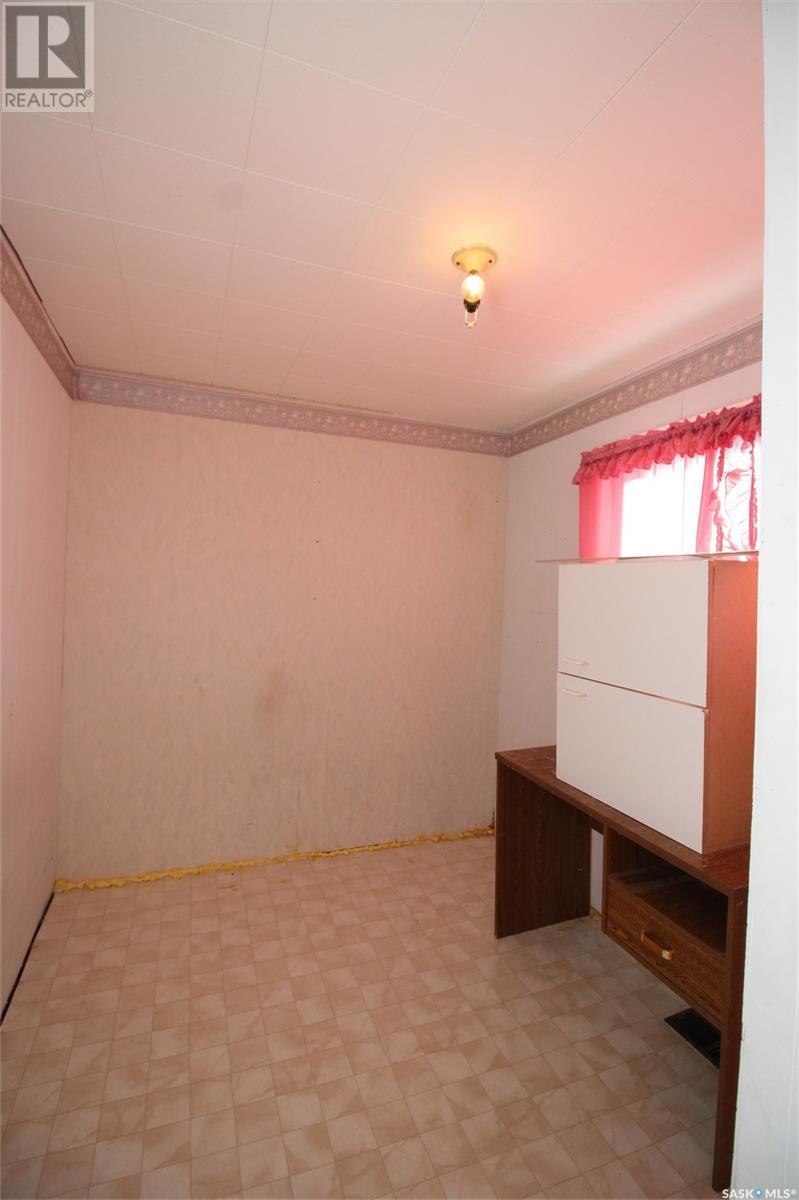 389 6th Avenue W, Shaunavon, Saskatchewan  S0N 2M0 - Photo 14 - SK004488