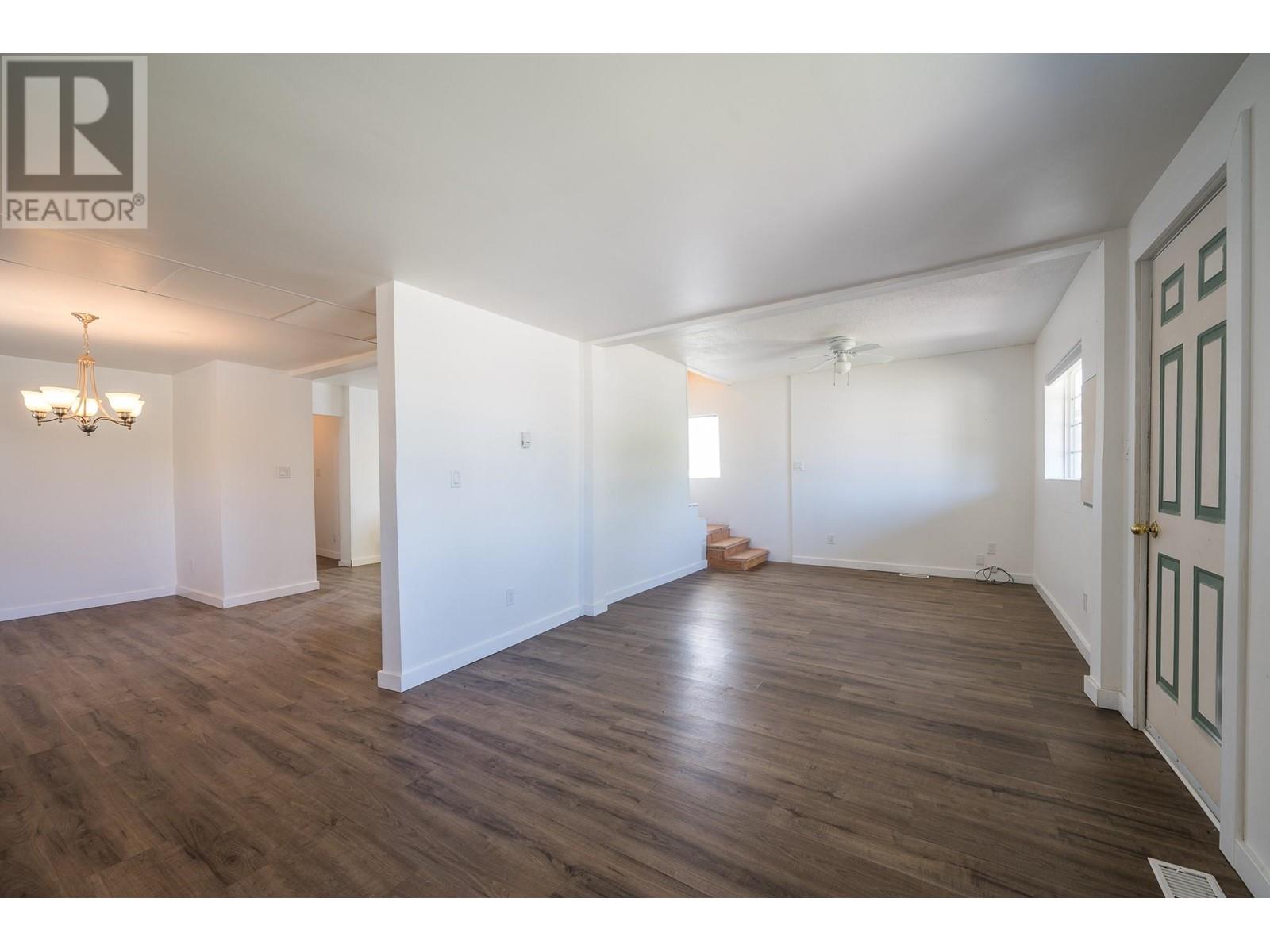 1276 Garcia Street, Merritt, British Columbia  V1K 1B8 - Photo 2 - 10346155