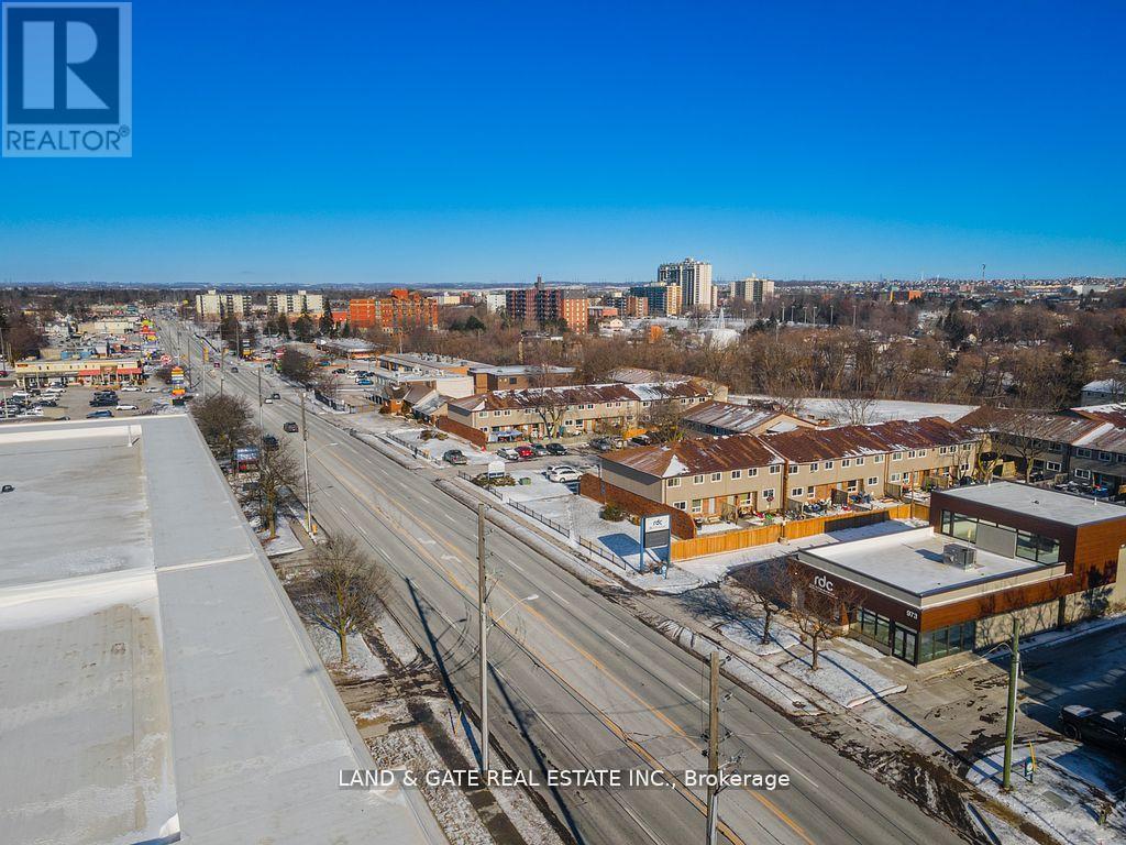 305 - 976 Simcoe Street N, Oshawa, Ontario  L1G 4W4 - Photo 2 - E12121110