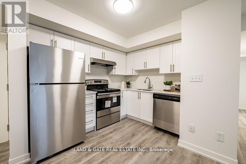 209 - 976 Simcoe Street N, Oshawa, Ontario  L1G 4W4 - Photo 4 - E12121140