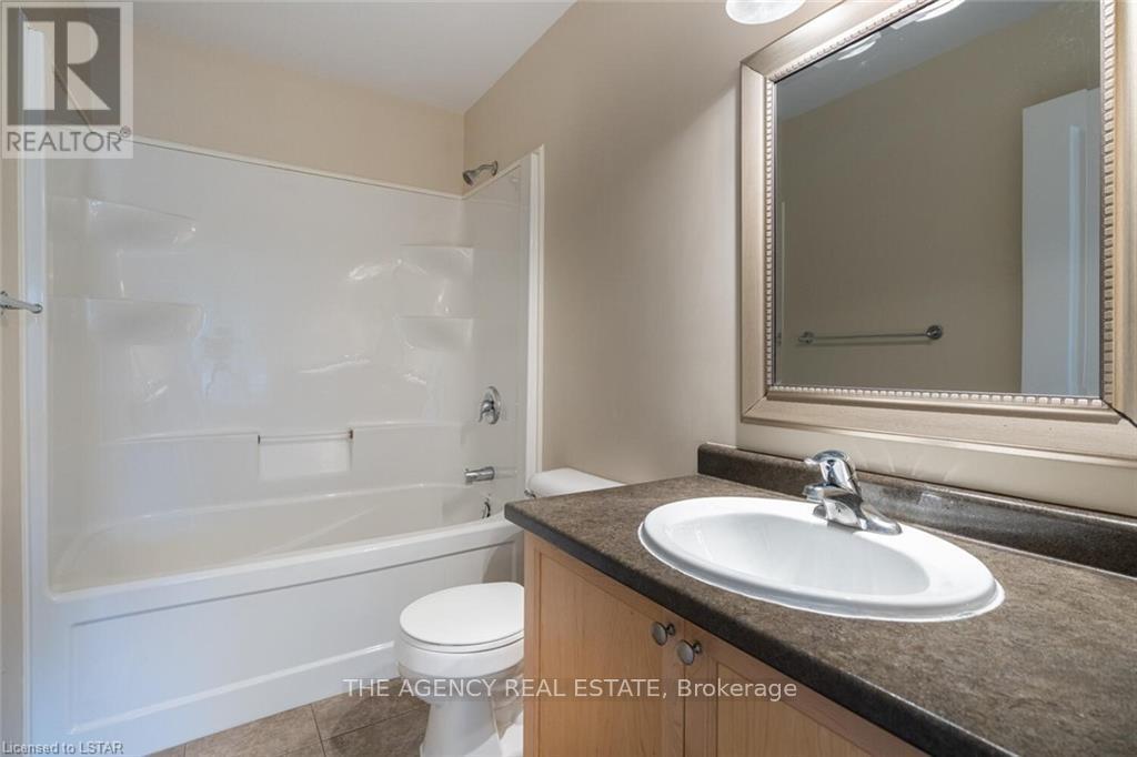 30 - 960 Bitterbush Crescent, London North, Ontario  N6H 0G1 - Photo 23 - X12121112