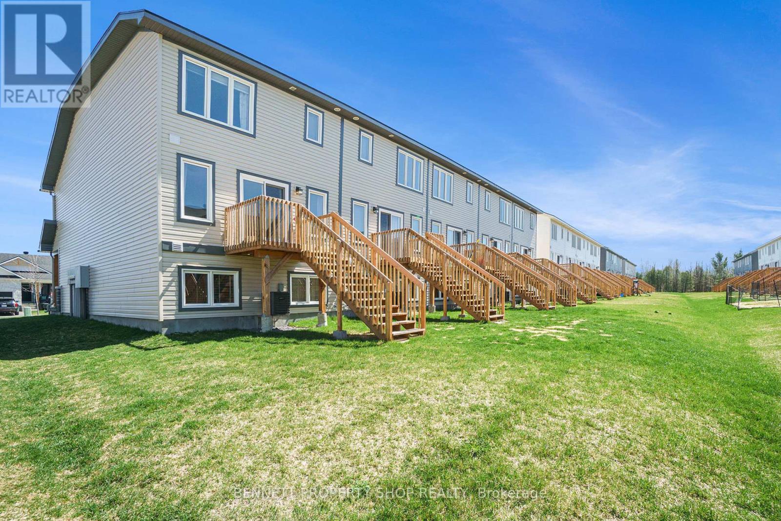 63 Whitcomb Crescent, Smiths Falls, Ontario  K7A 0C2 - Photo 23 - X12121176