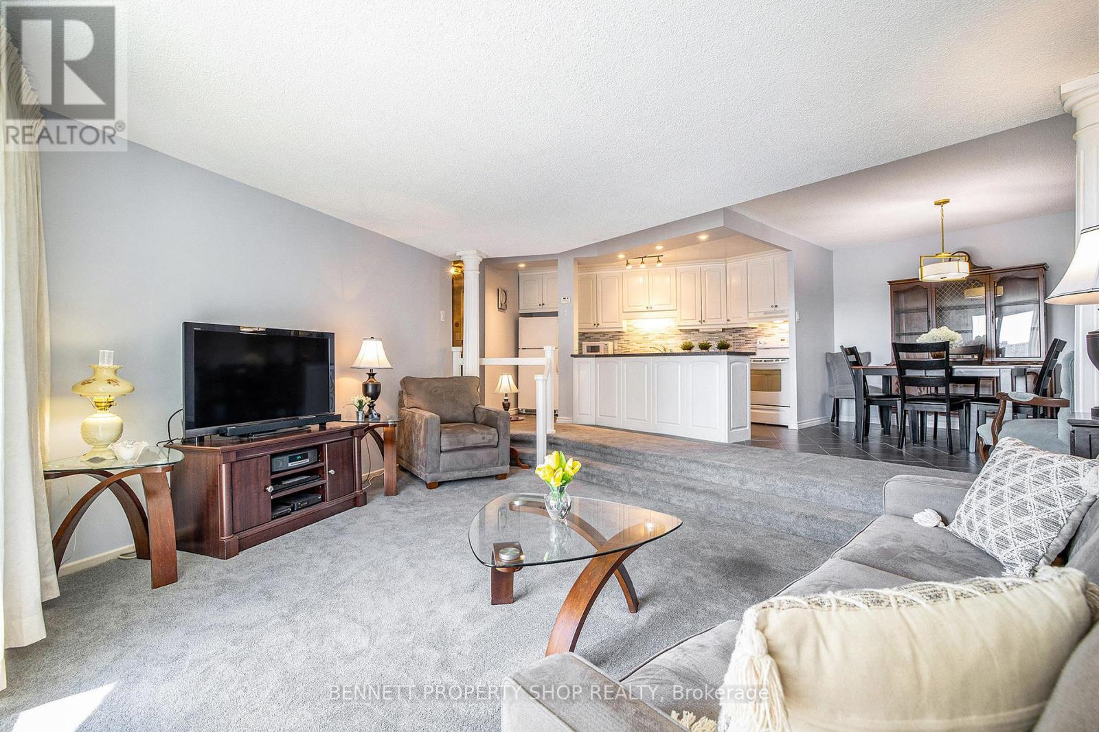 705 - 1171 Ambleside Drive, Ottawa, Ontario  K2B 8E1 - Photo 7 - X12121198