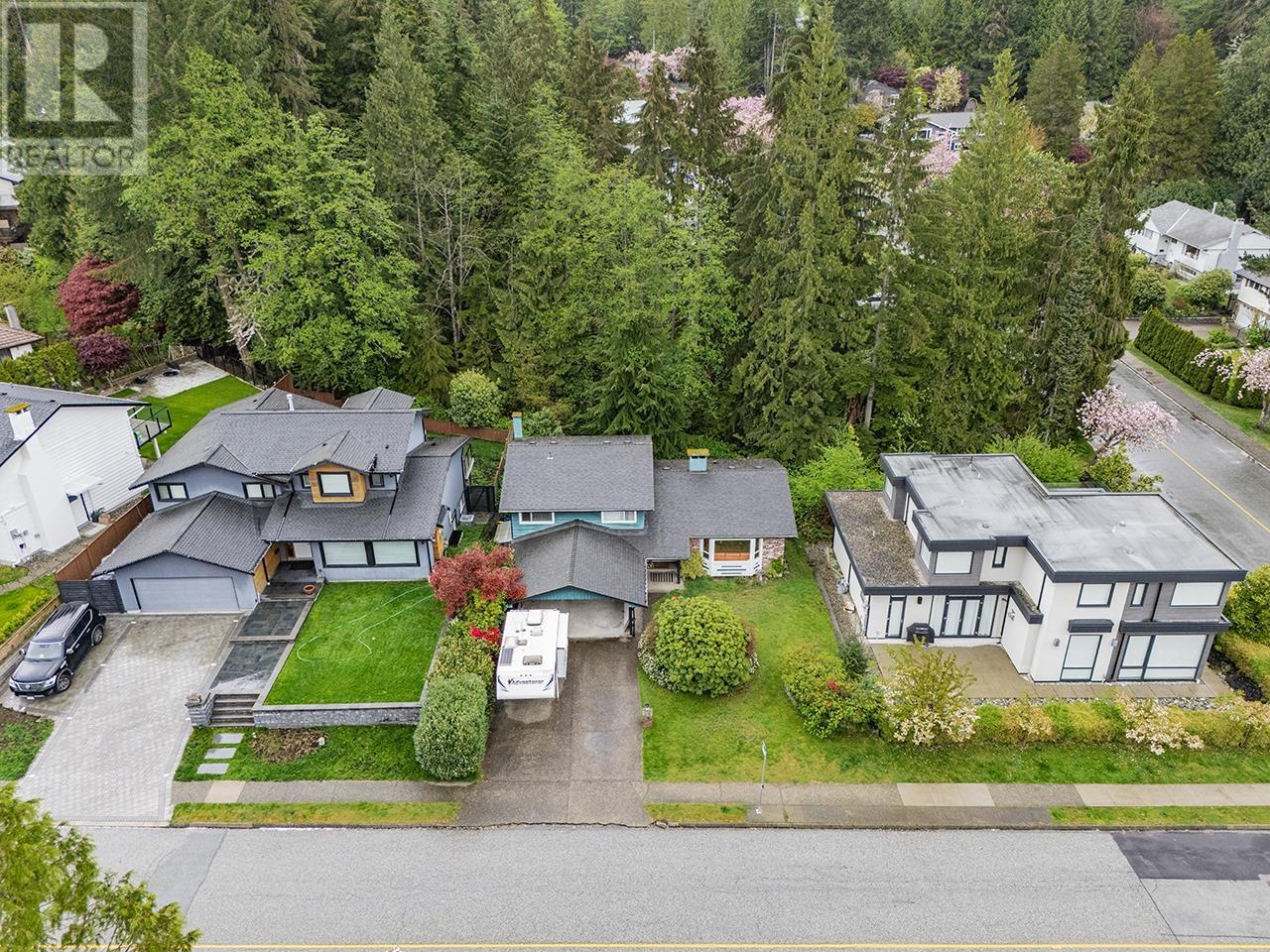 5178 Cliffridge Avenue, North Vancouver, British Columbia  V7R 3V4 - Photo 4 - R2997558