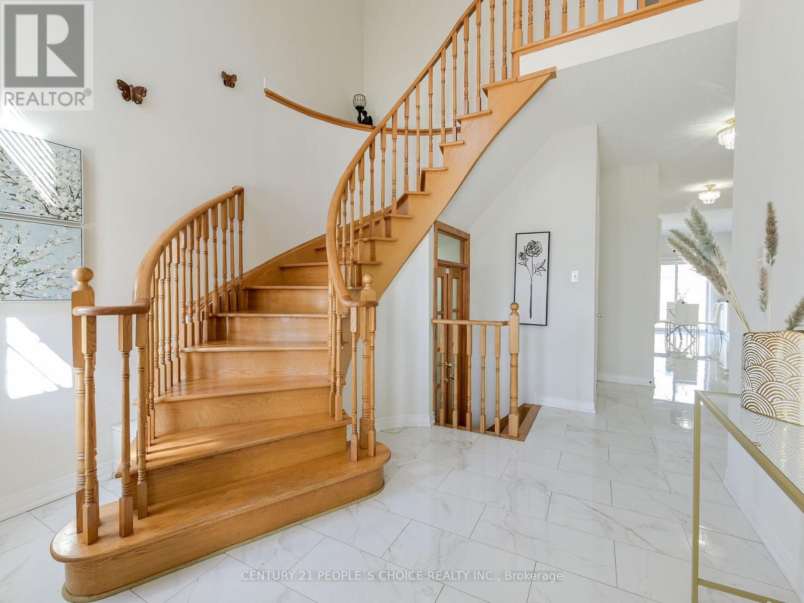 6963 Amour Terrace, Mississauga, Ontario  L5W 1G5 - Photo 9 - W12097954