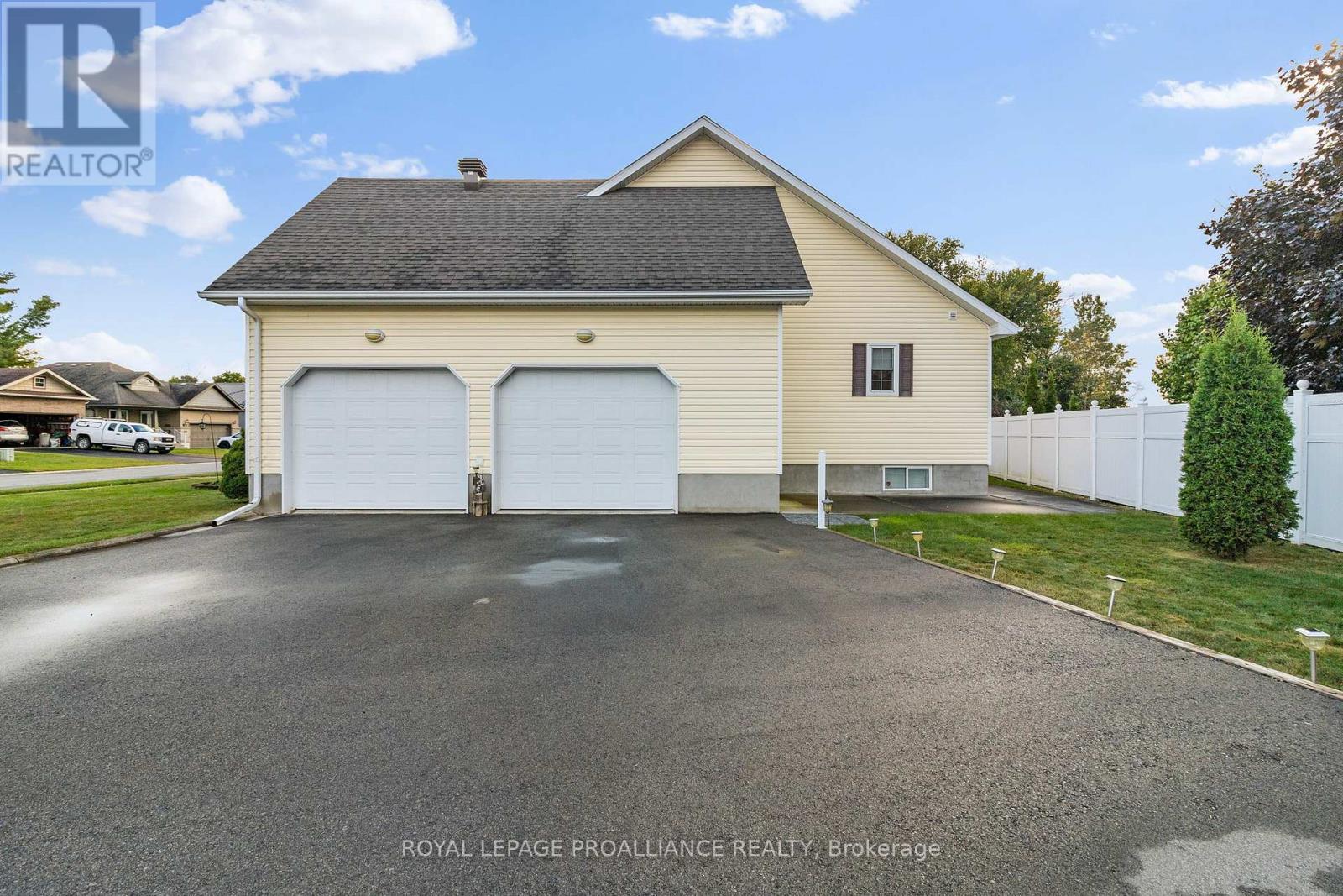 1436 Flanders Road, Brockville, Ontario  K6V 0A2 - Photo 28 - X12121204