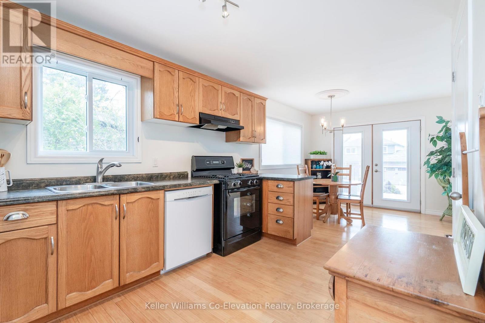 Property at 13 COBBLESTONE ROAD image 3