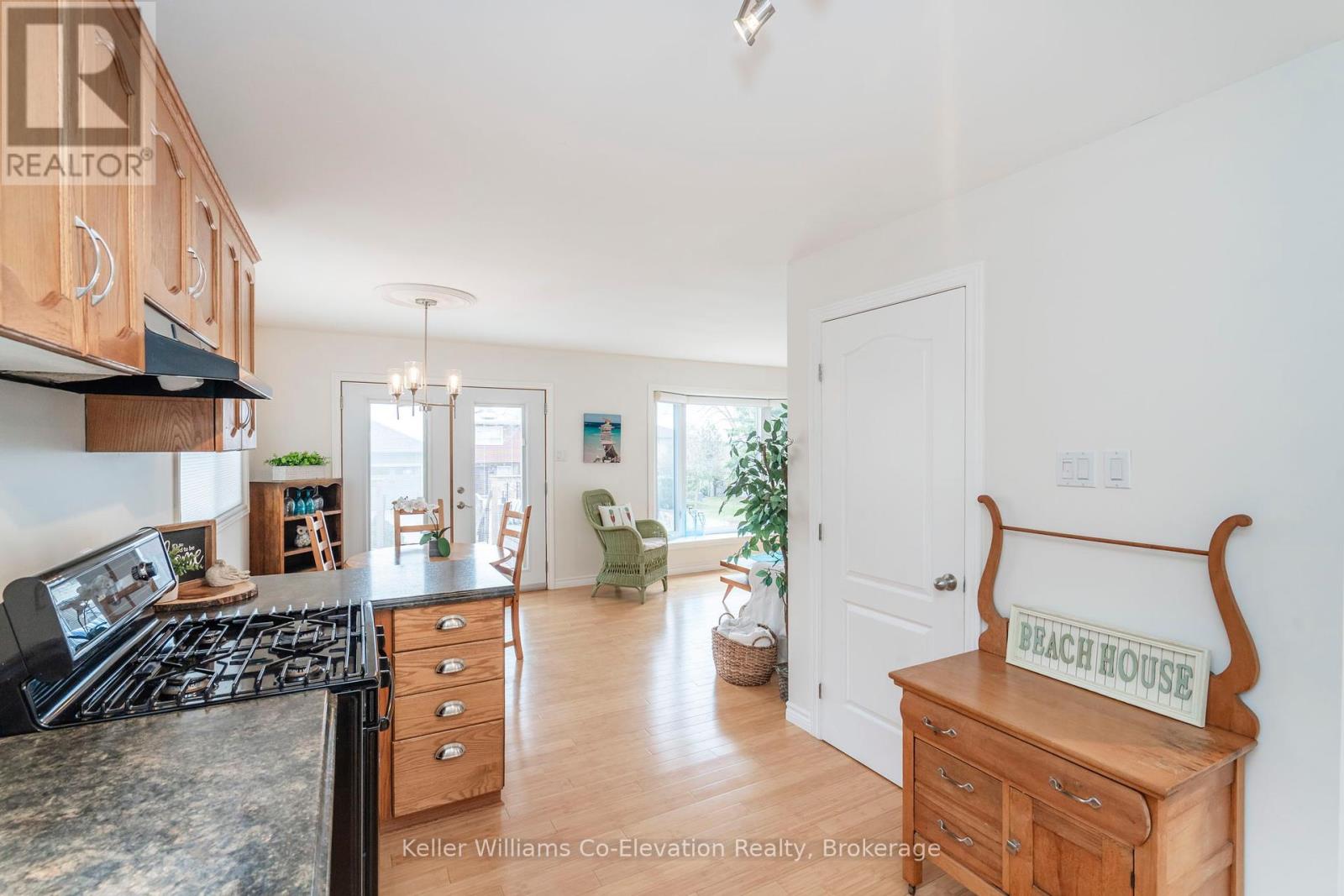 Property at 13 COBBLESTONE ROAD image 4