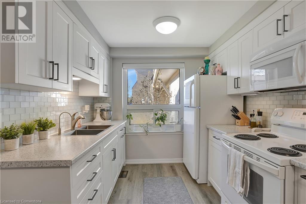 280 Thaler Avenue Unit# 33, Kitchener, Ontario  N2A 1R6 - Photo 11 - 40724353