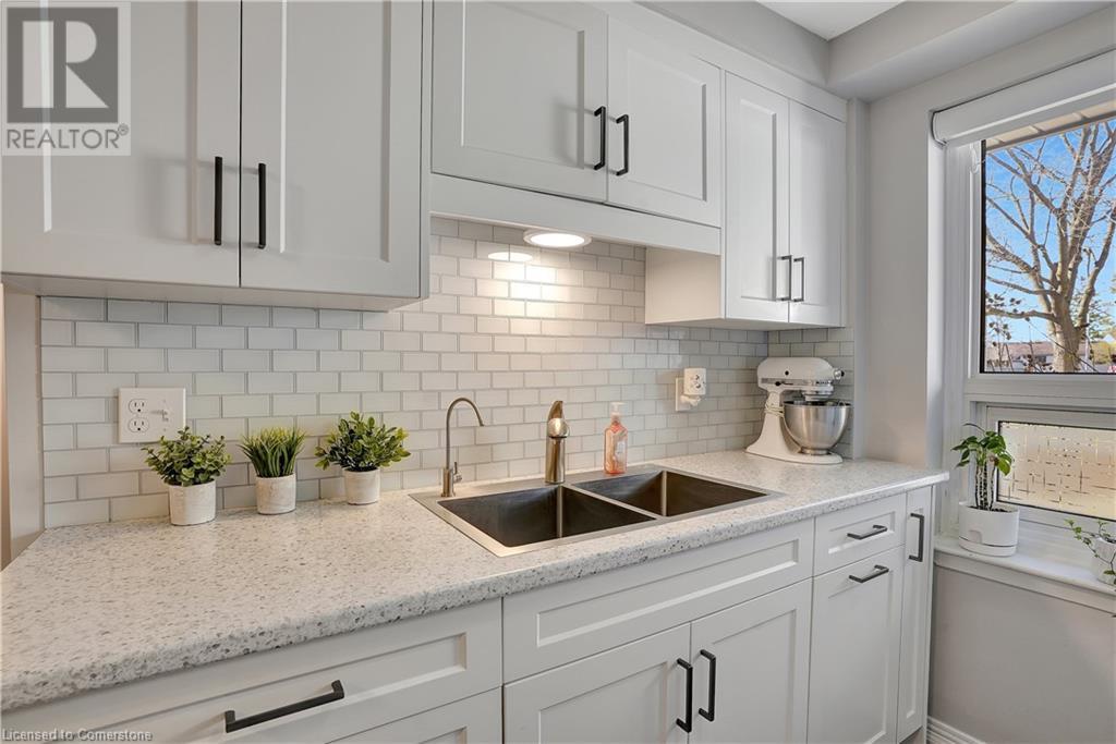 280 Thaler Avenue Unit# 33, Kitchener, Ontario  N2A 1R6 - Photo 12 - 40724353