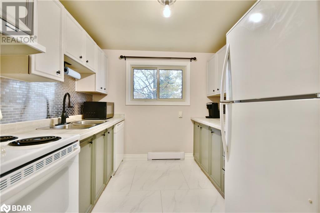 11 Pheasant Trail, Barrie, Ontario  L4N 6W4 - Photo 9 - 40724371
