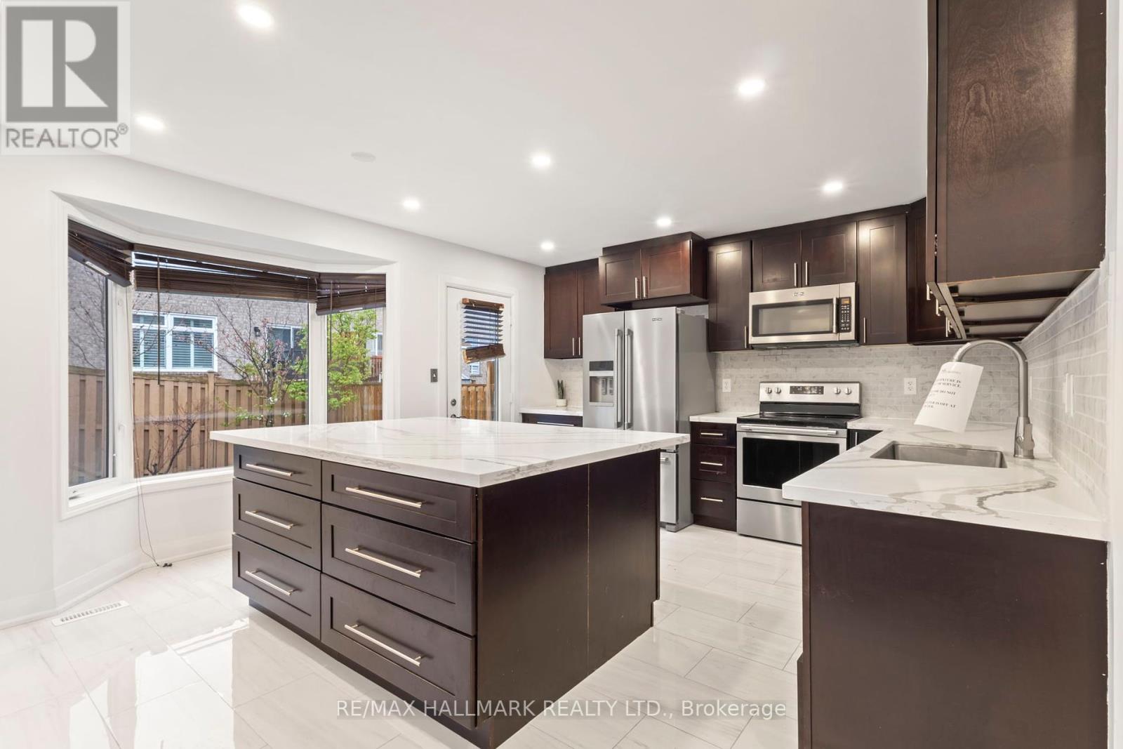 830 Fourth Line, Milton, Ontario  L9T 6M5 - Photo 4 - W12121045