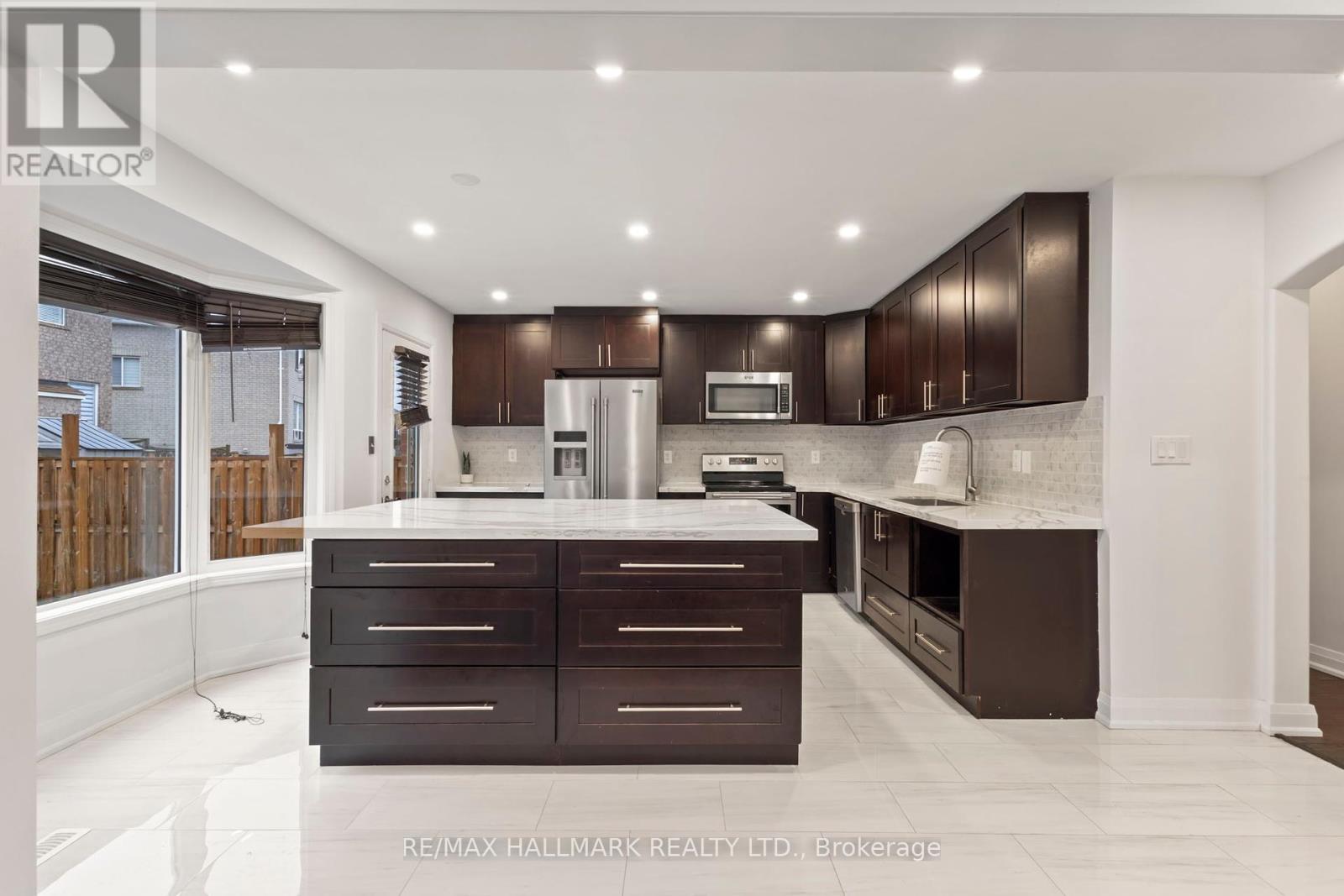 830 Fourth Line, Milton, Ontario  L9T 6M5 - Photo 5 - W12121045