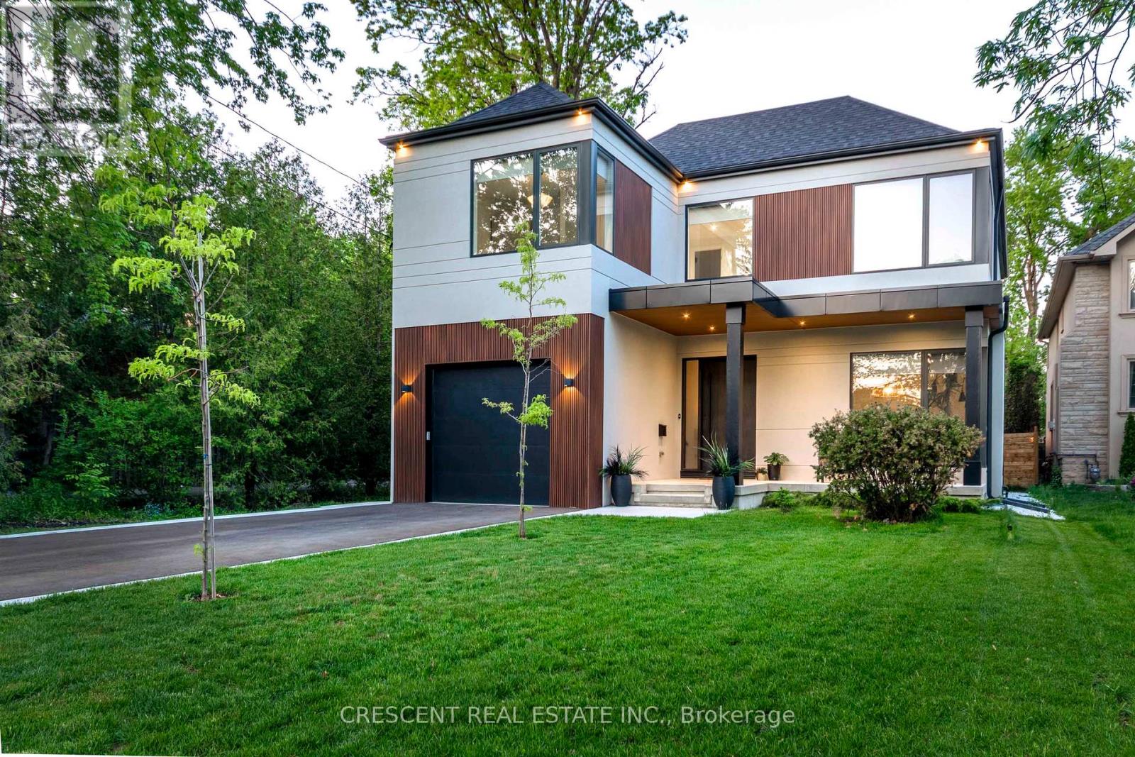 151 Shaver Avenue N, Toronto, Ontario  M9B 4N9 - Photo 2 - W12121047