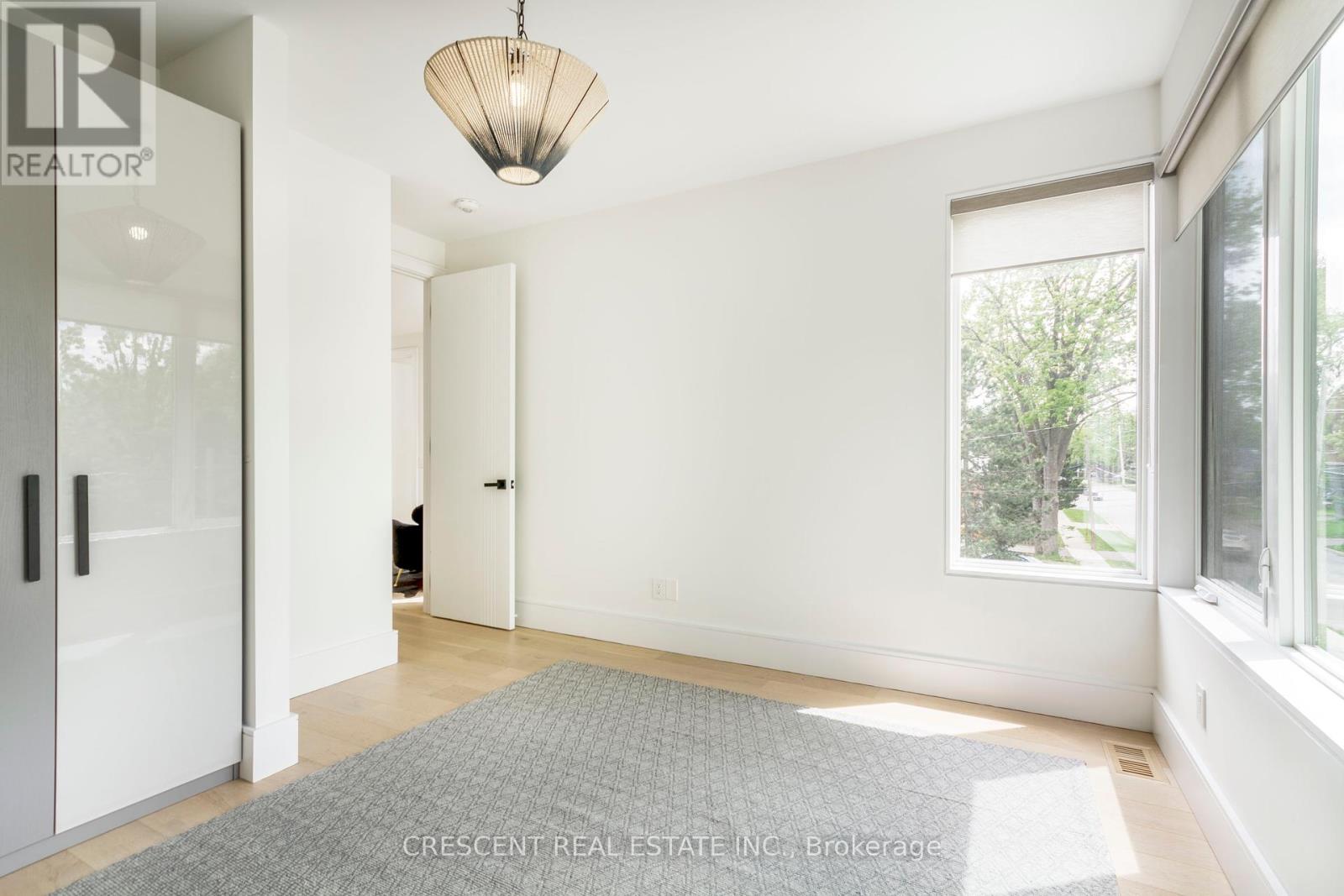 151 Shaver Avenue N, Toronto, Ontario  M9B 4N9 - Photo 42 - W12121047