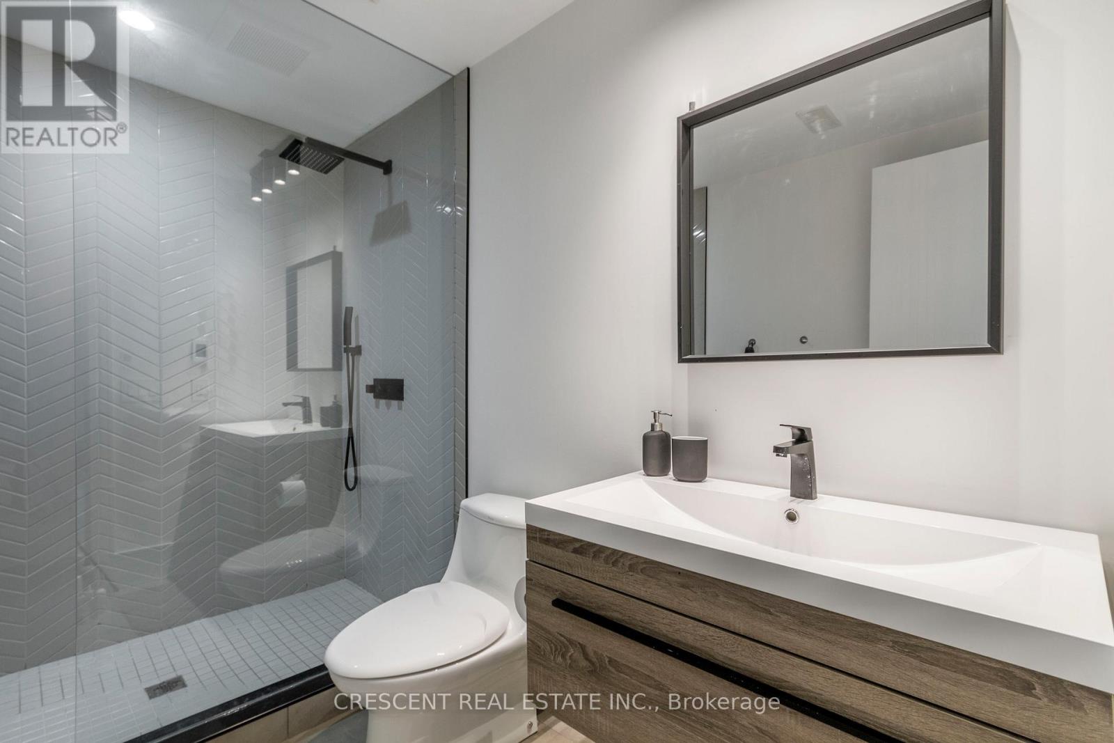 151 Shaver Avenue N, Toronto, Ontario  M9B 4N9 - Photo 47 - W12121047