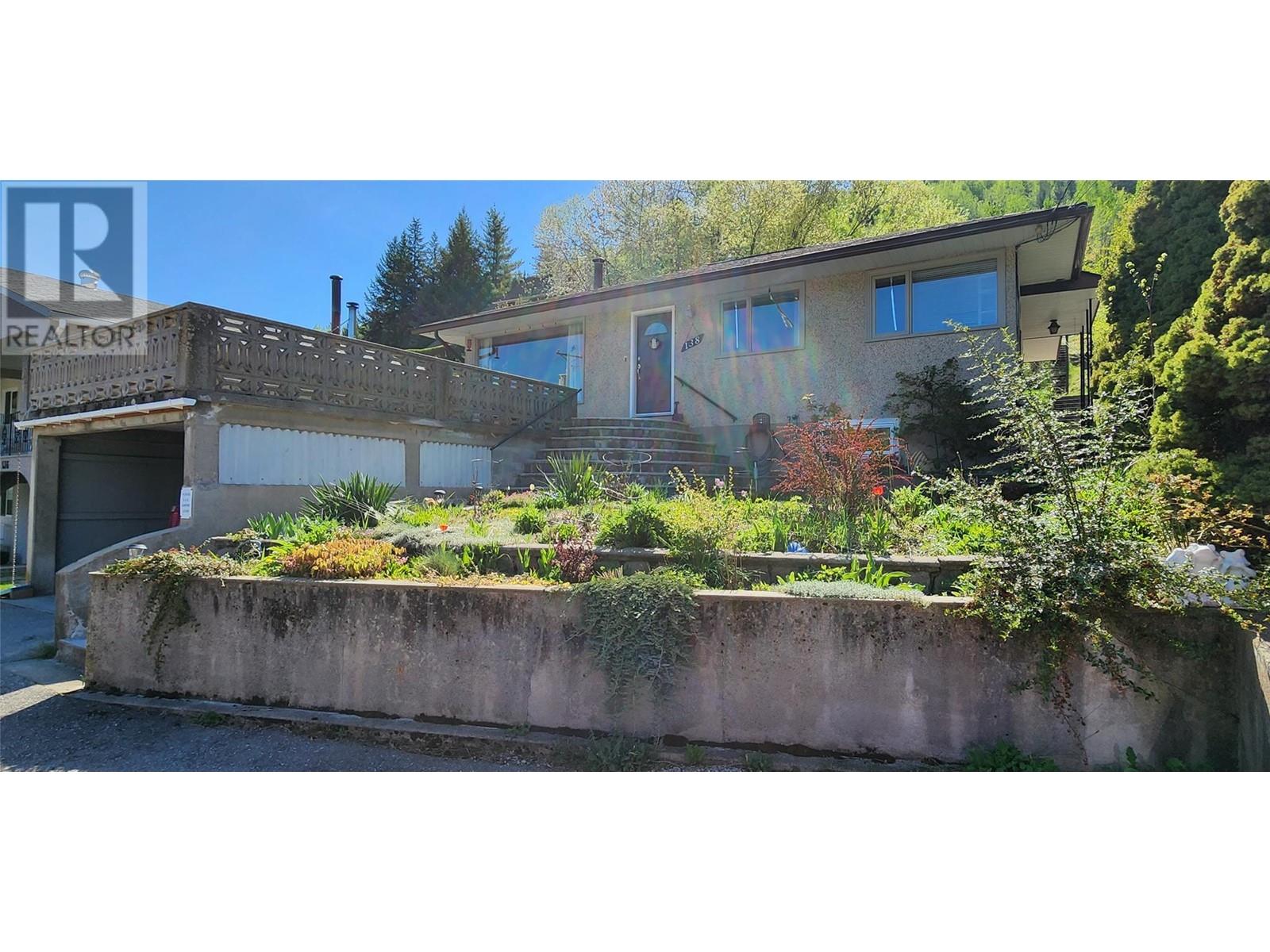 Property at 138 Colley Street image 2