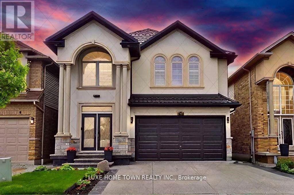 Property at 36 CHARTWELL CIRCLE image 1