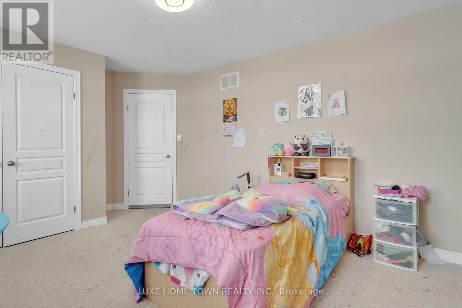 36 Chartwell Circle, Hamilton, Ontario  L9A 0B7 - Photo 27 - X12121059