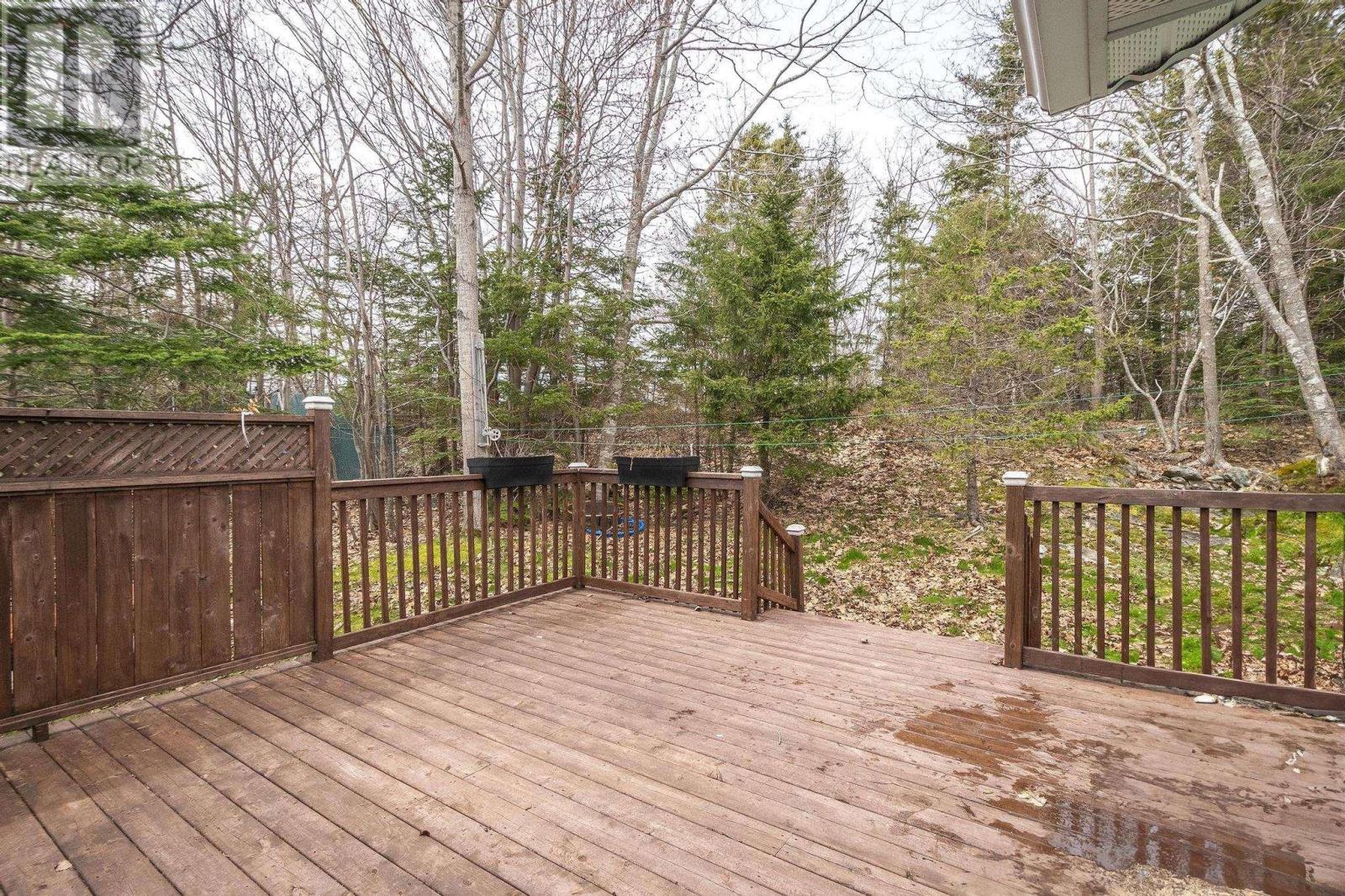 Property at 18 Atwood Terrace image 4