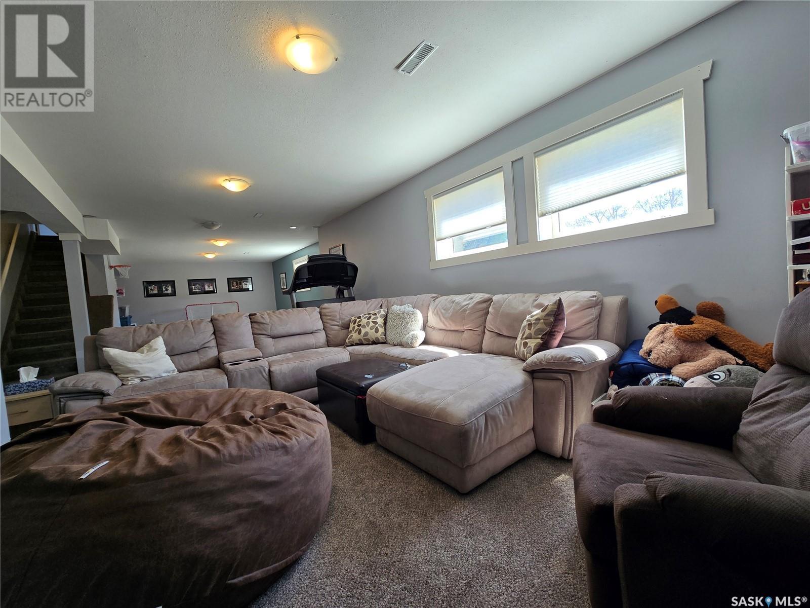 229 3rd Street, North Weyburn, Saskatchewan  S0C 1X0 - Photo 24 - SK004494