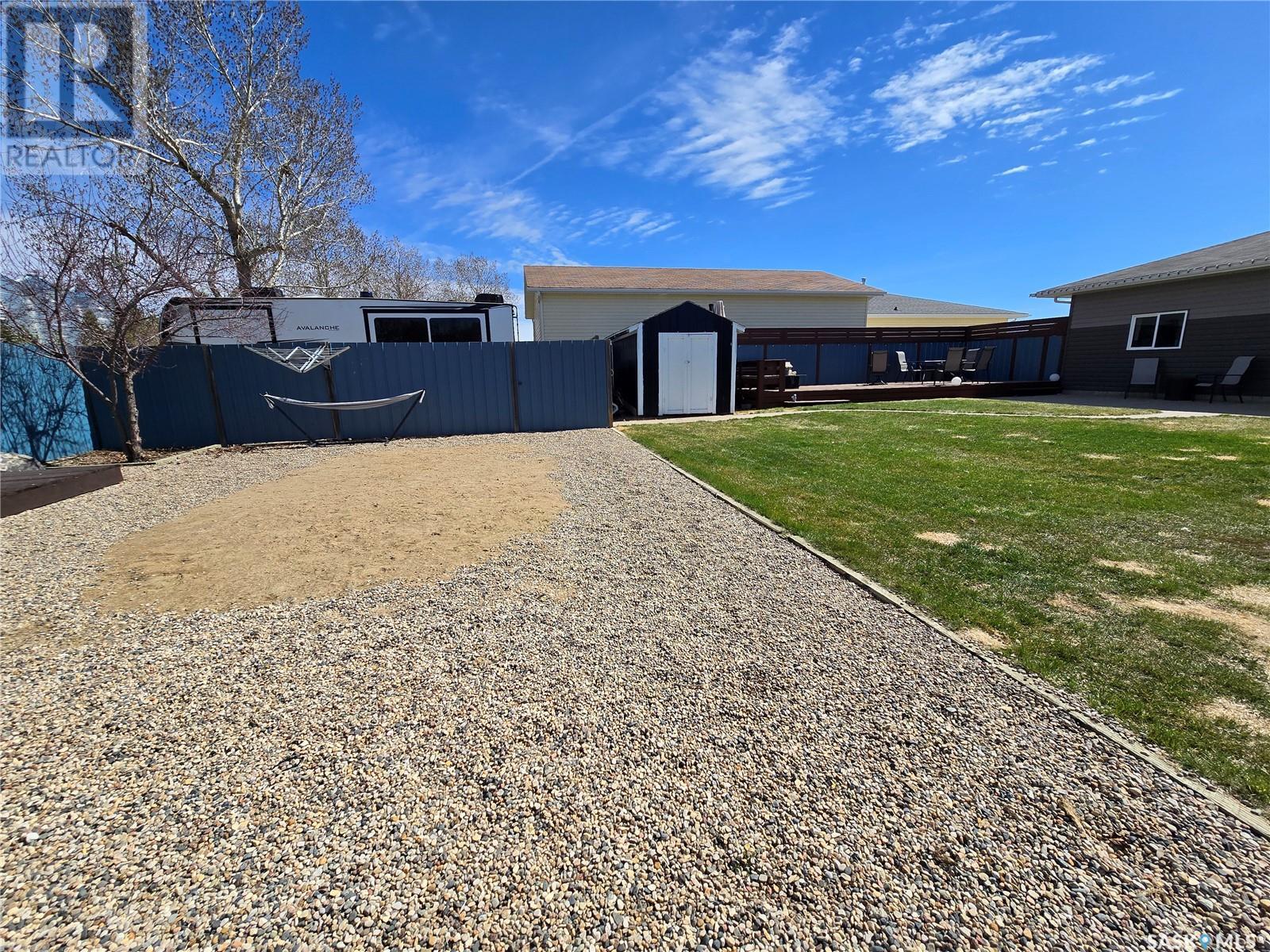 229 3rd Street, North Weyburn, Saskatchewan  S0C 1X0 - Photo 37 - SK004494