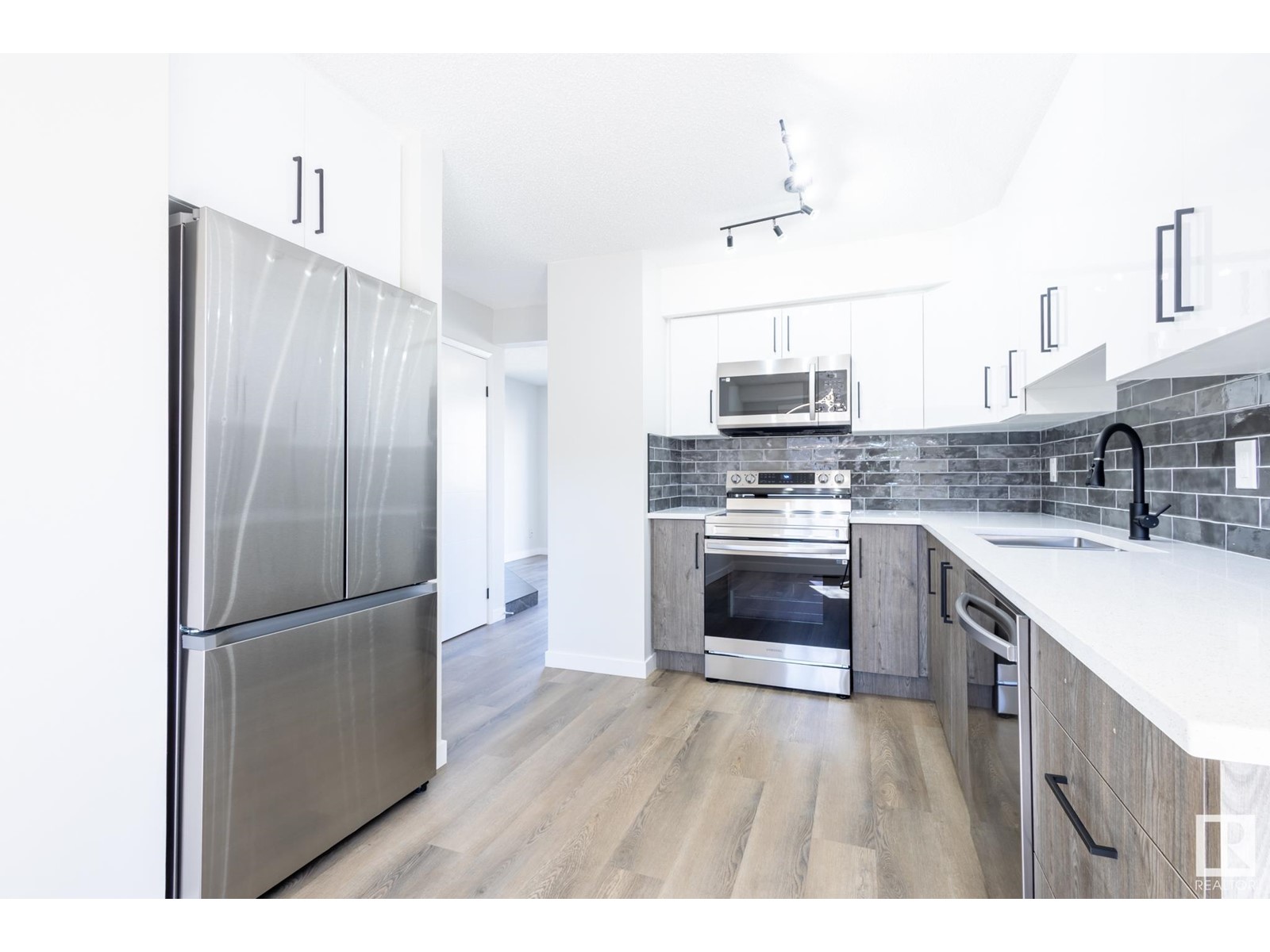 Property at 1275 HOOKE RD NW image 1