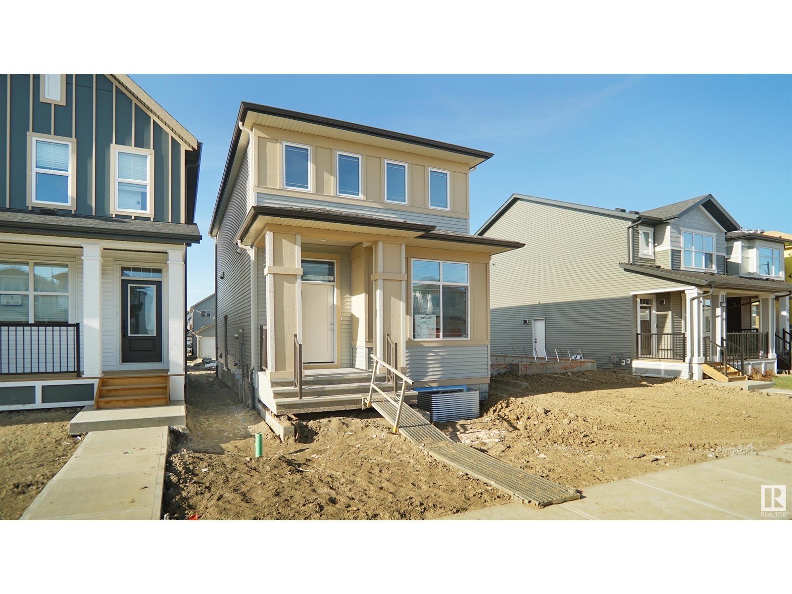 Property at 7116 51 AV image 2